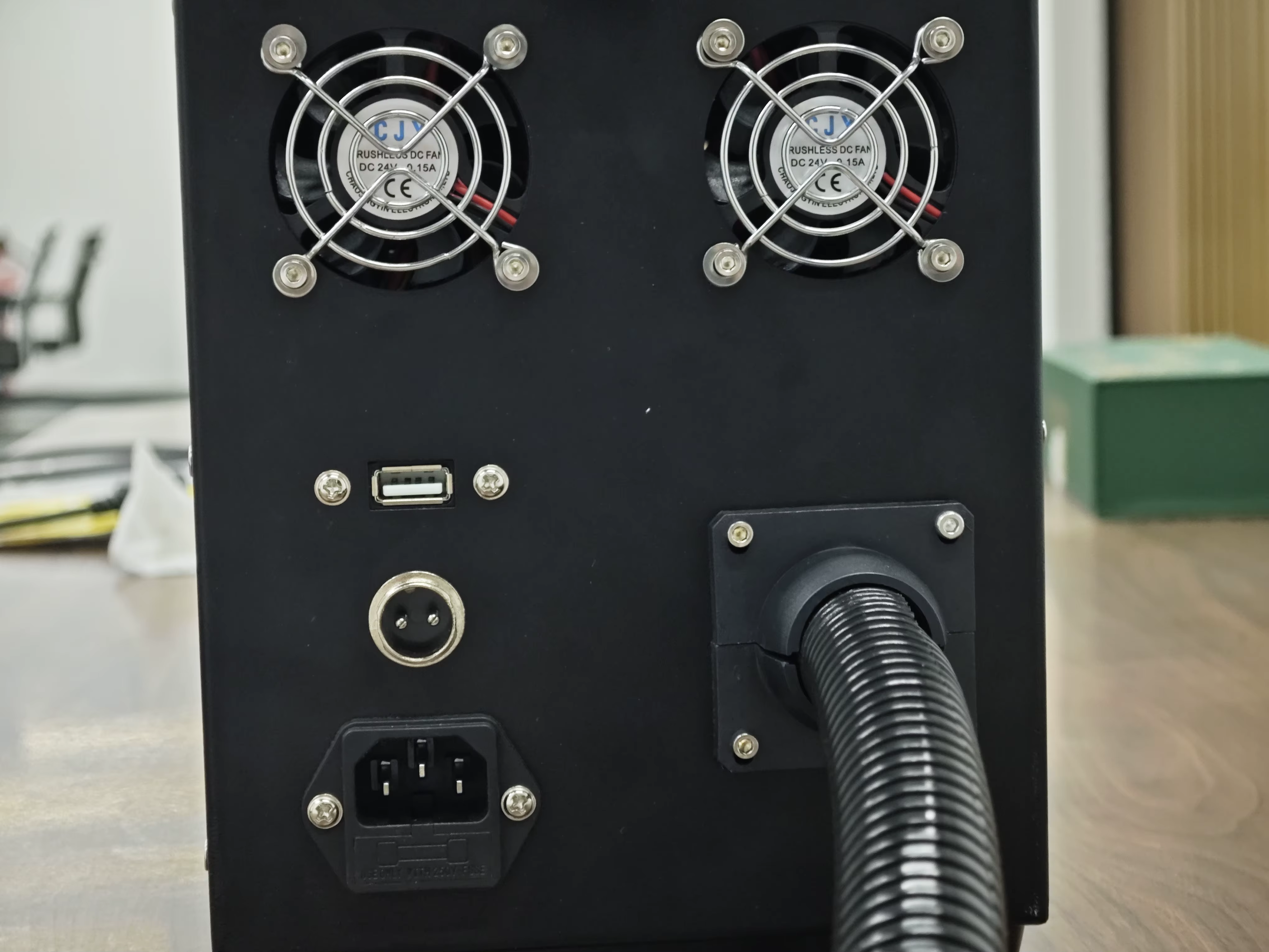 Portable Dual Laser Engraving and Marking Machine with Rotary Axis — image 4