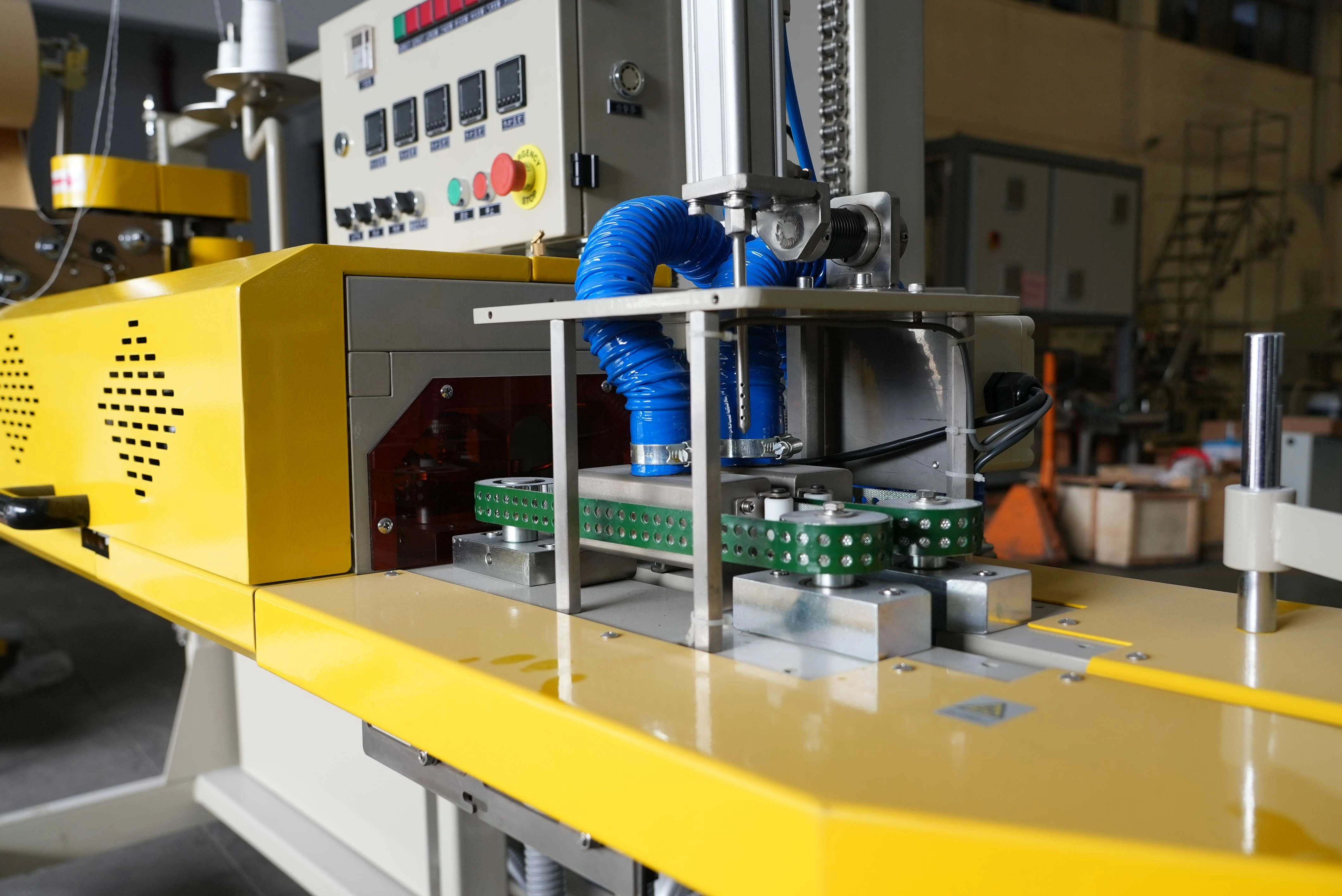 FBHK-332DC Electric Automatic One-Line Sealing Stitching Machine — image 6