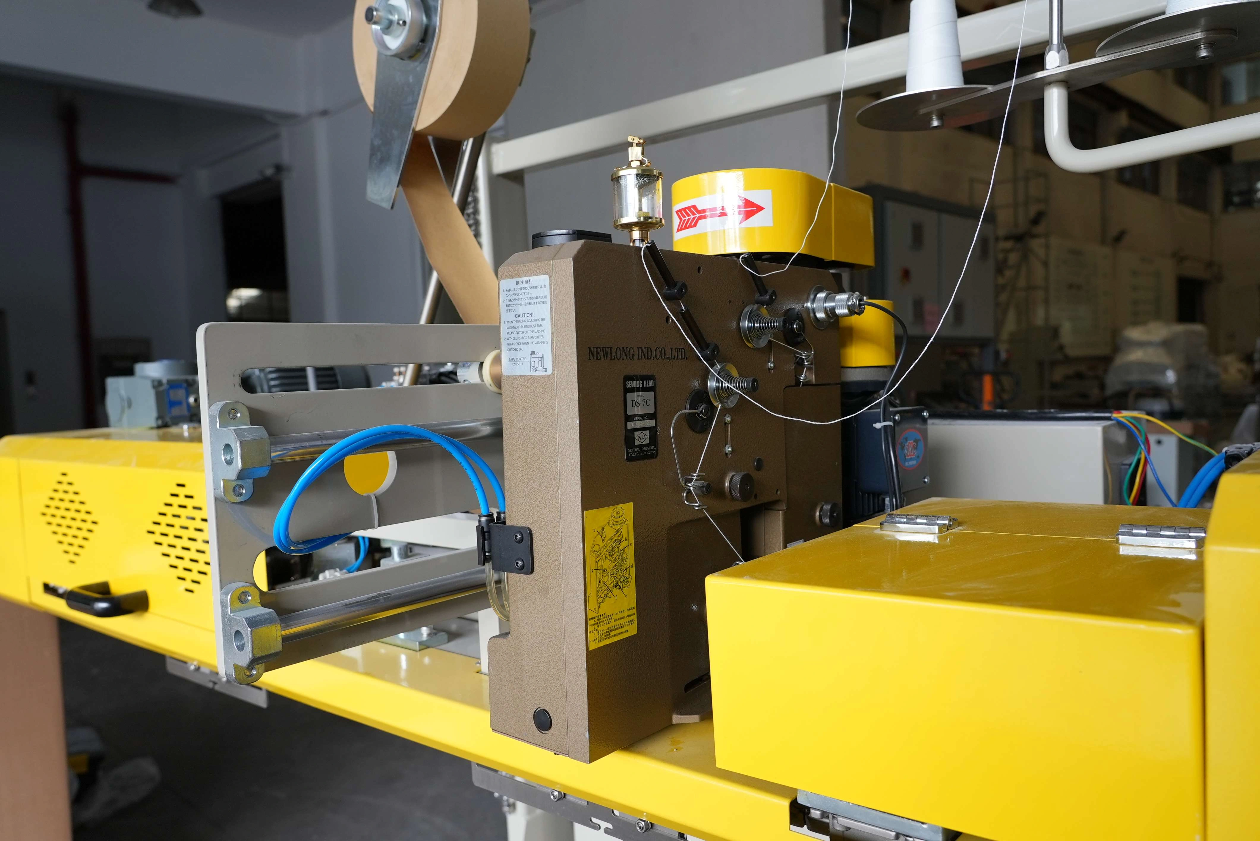 FBHK-332DC Electric Automatic One-Line Sealing Stitching Machine — image 7