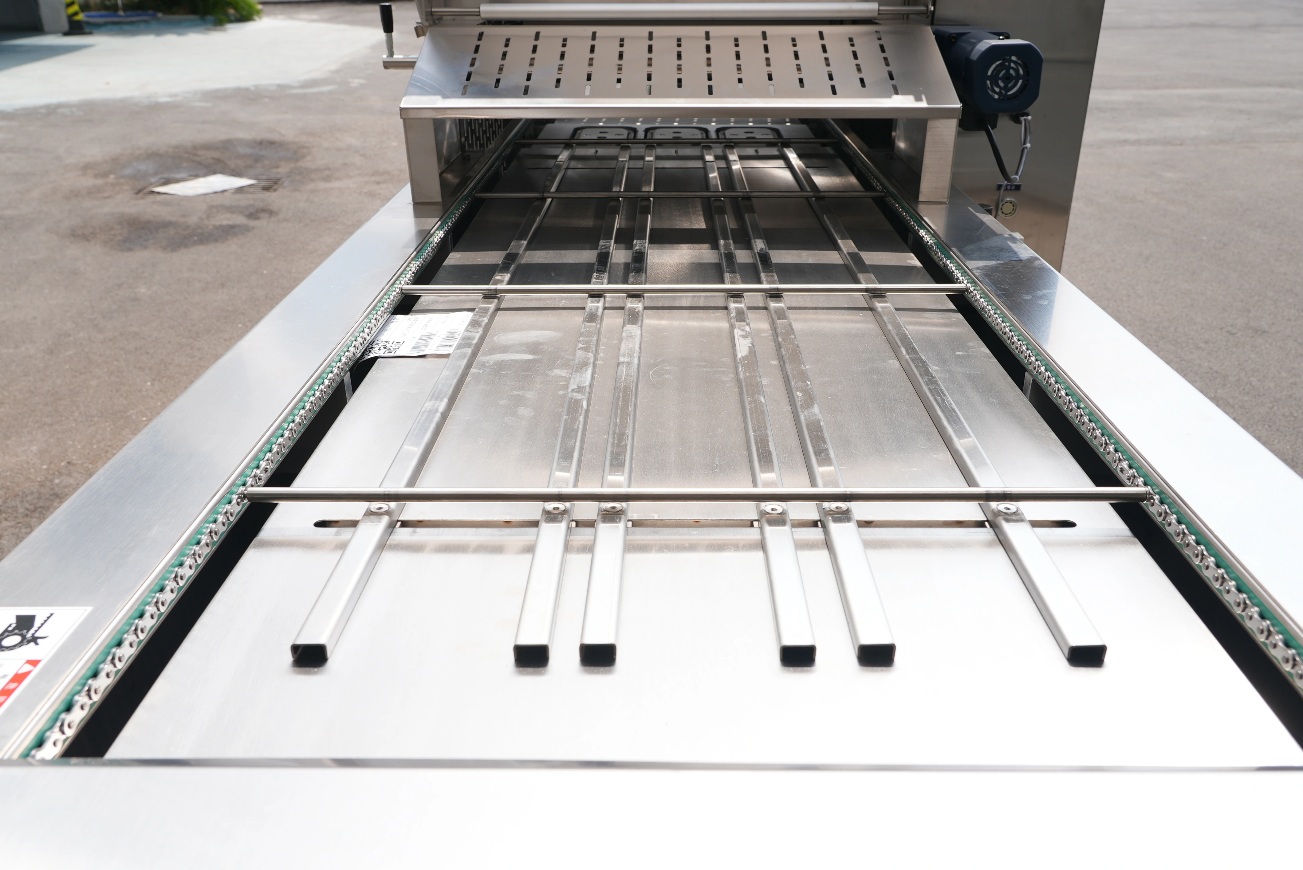 HVT-550A-3 Hualian Automatic Food Tray Vacuum Gas Flushing Packing Machine — image 6