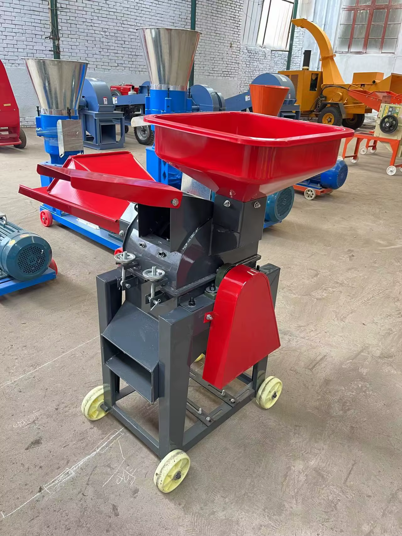 780-24 Ultra Fine Grass Crusher Supper Grinding Grass And Grain Multifunction Machine — image 4