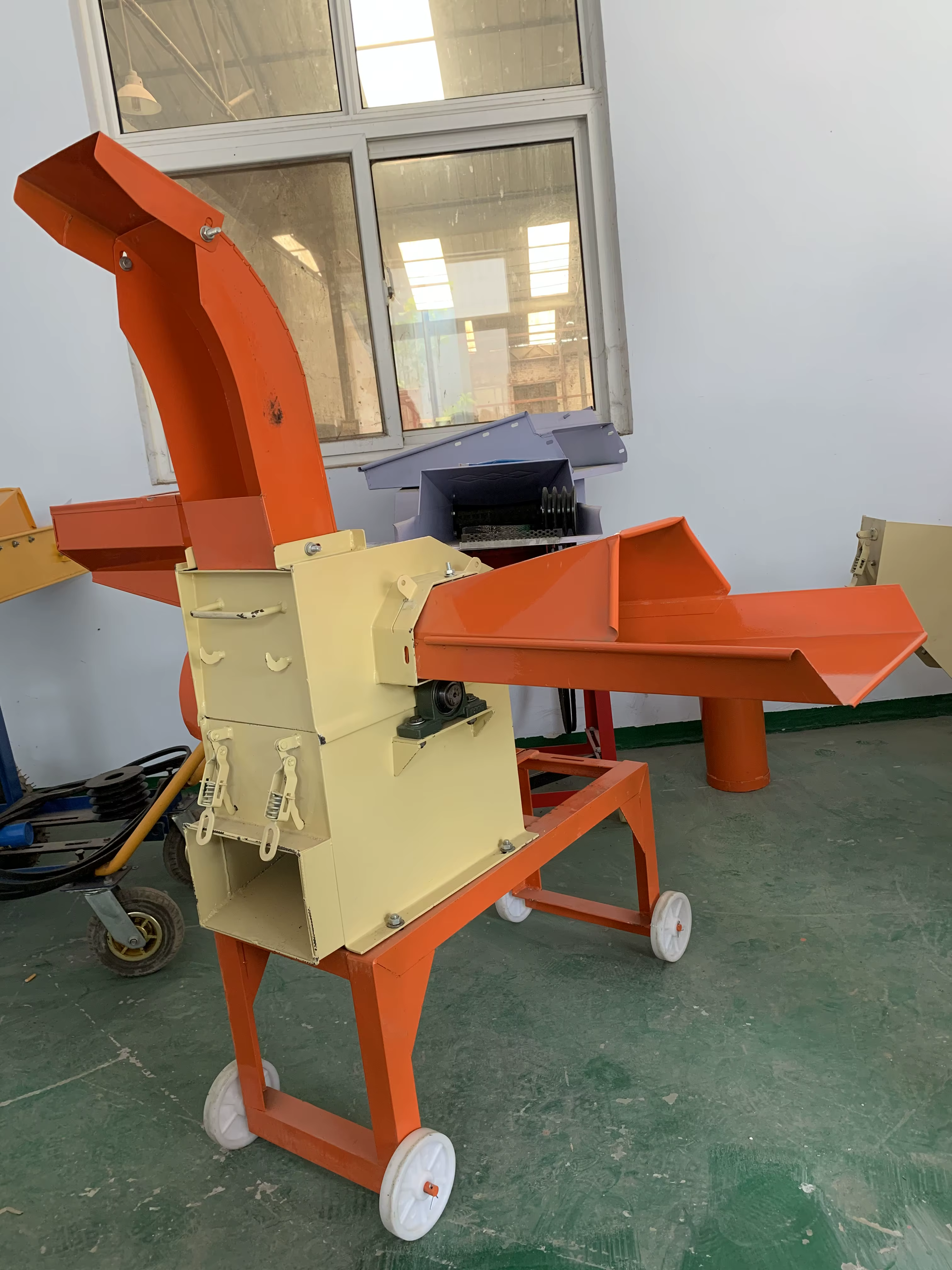 9ZF-400-20 Crop Stalk Cutter and Grinder for Animal Feed — image 4