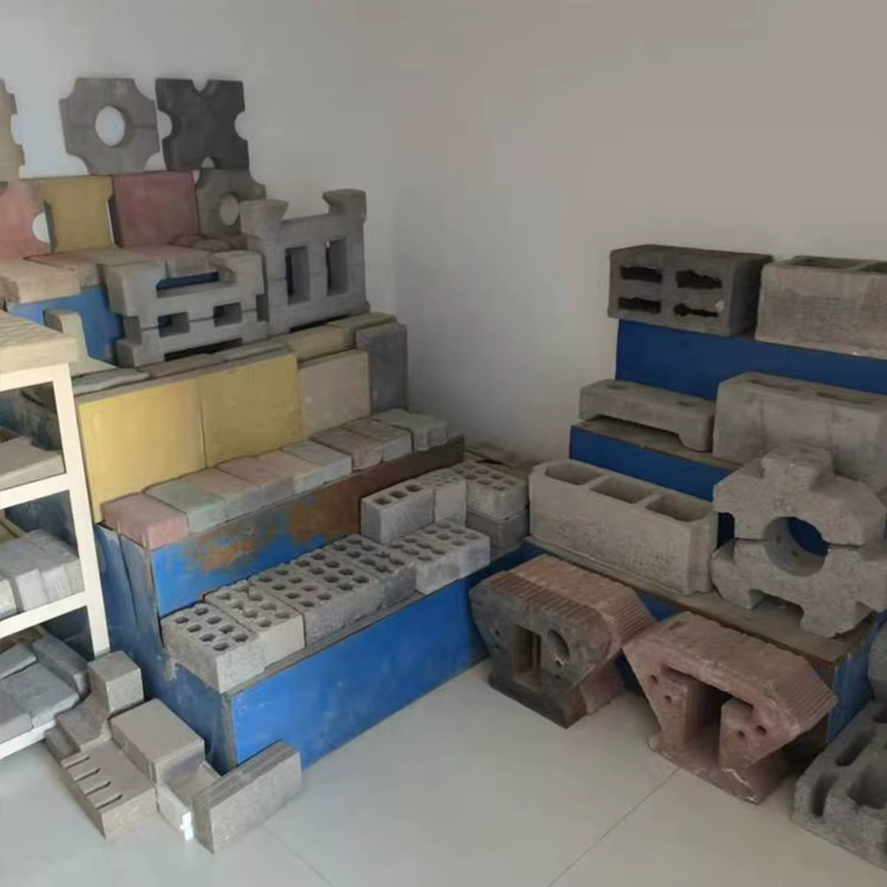 Manual Interlocking Clay Brick Machine — image 5