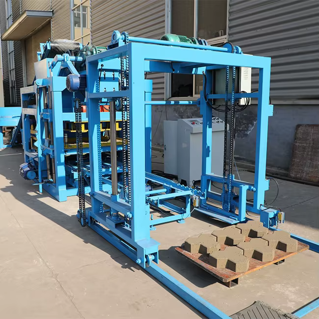 Certified CE QT4-22 Concrete Hollow Block Bricks Making Machine — image 2