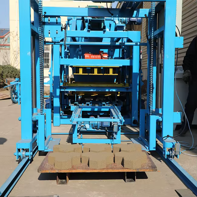 Certified CE QT4-22 Concrete Hollow Block Bricks Making Machine — image 3
