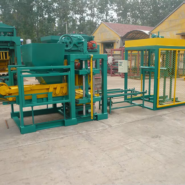 Certified CE QT4-22 Concrete Hollow Block Bricks Making Machine — image 4