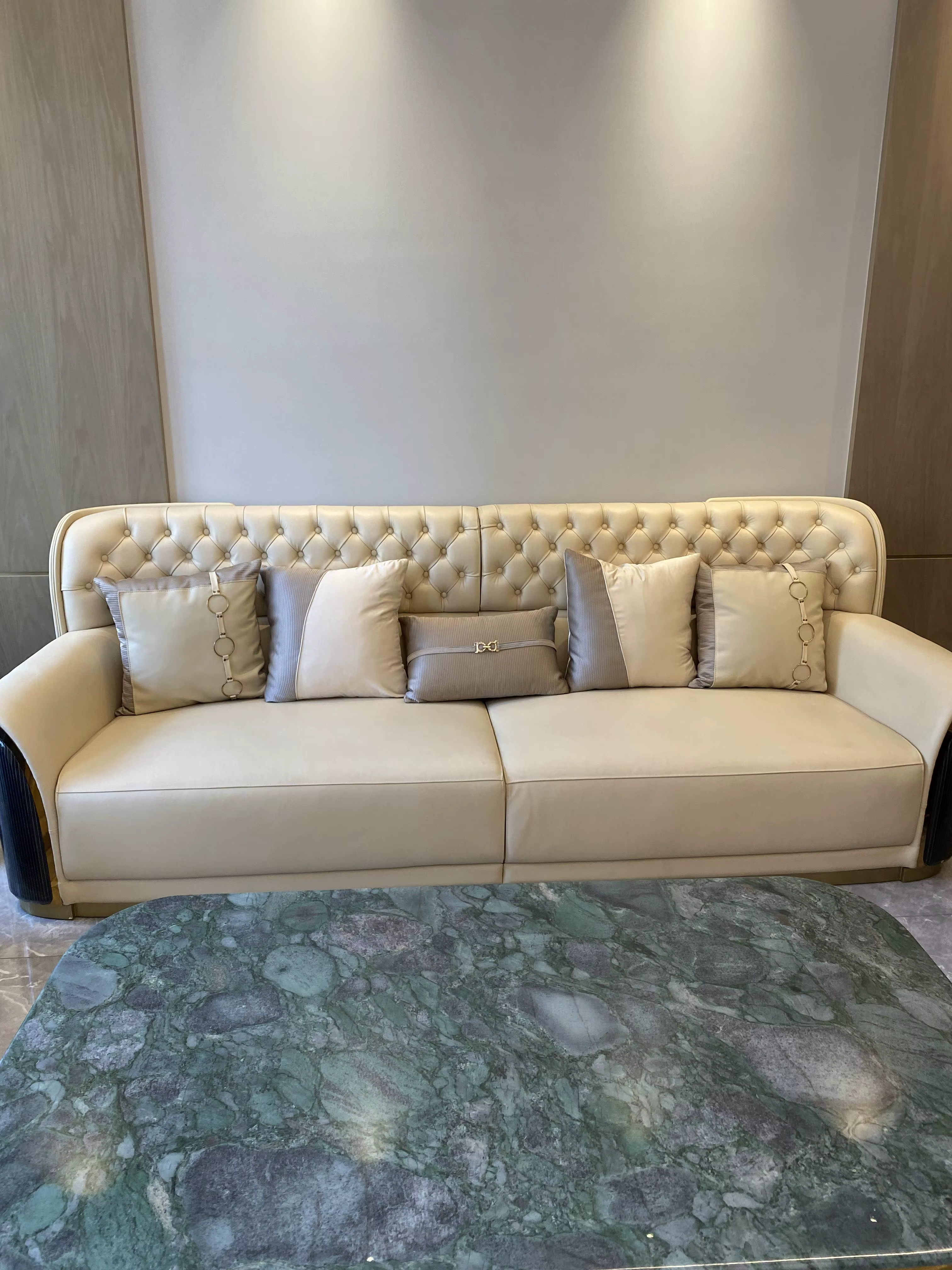 Furnistyle Genuine Leather U-Shaped Sectional Sofa Set — image 4
