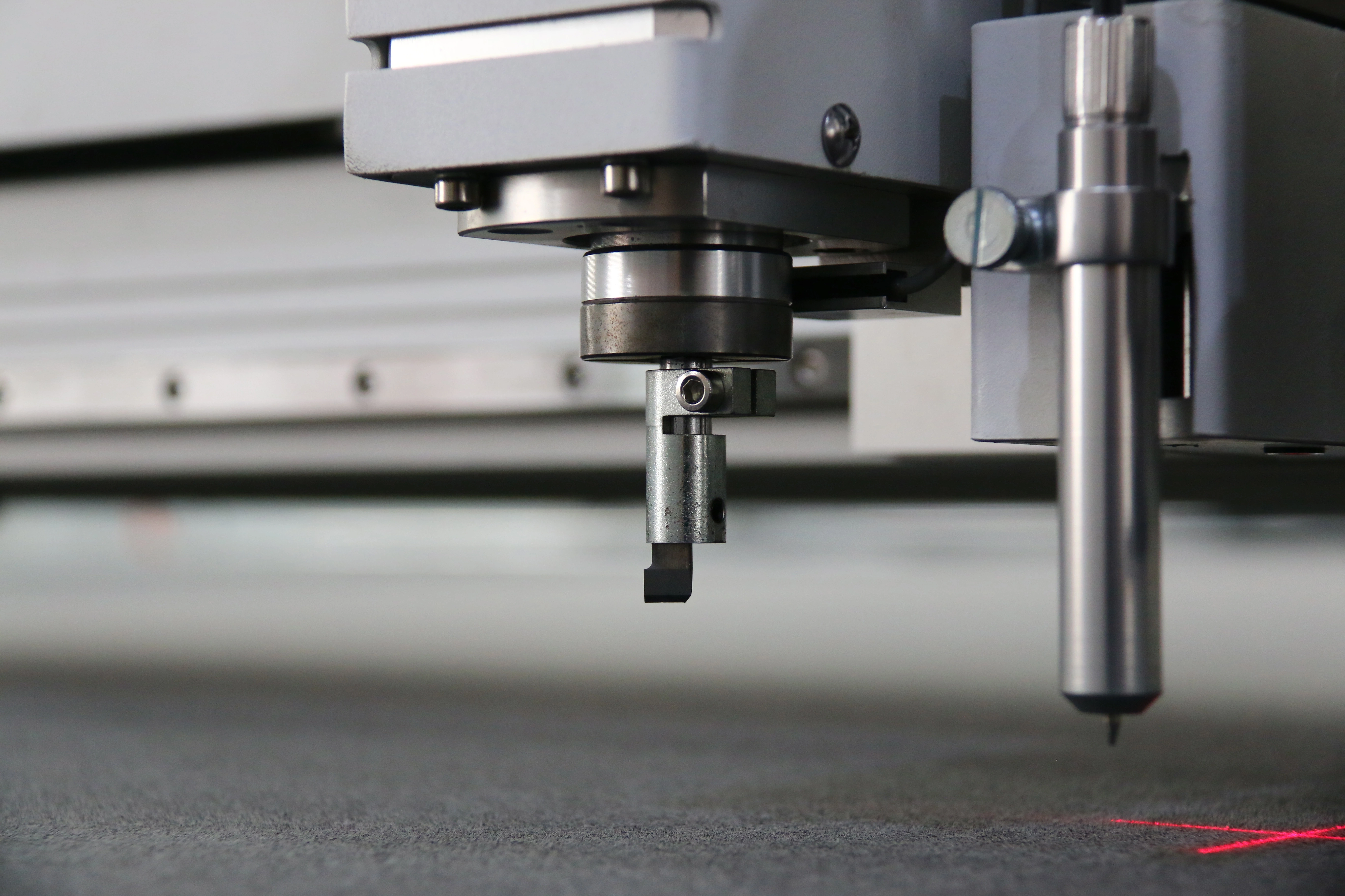 RUK Flatbed Fabric Cutting Machine Plotter — image 5