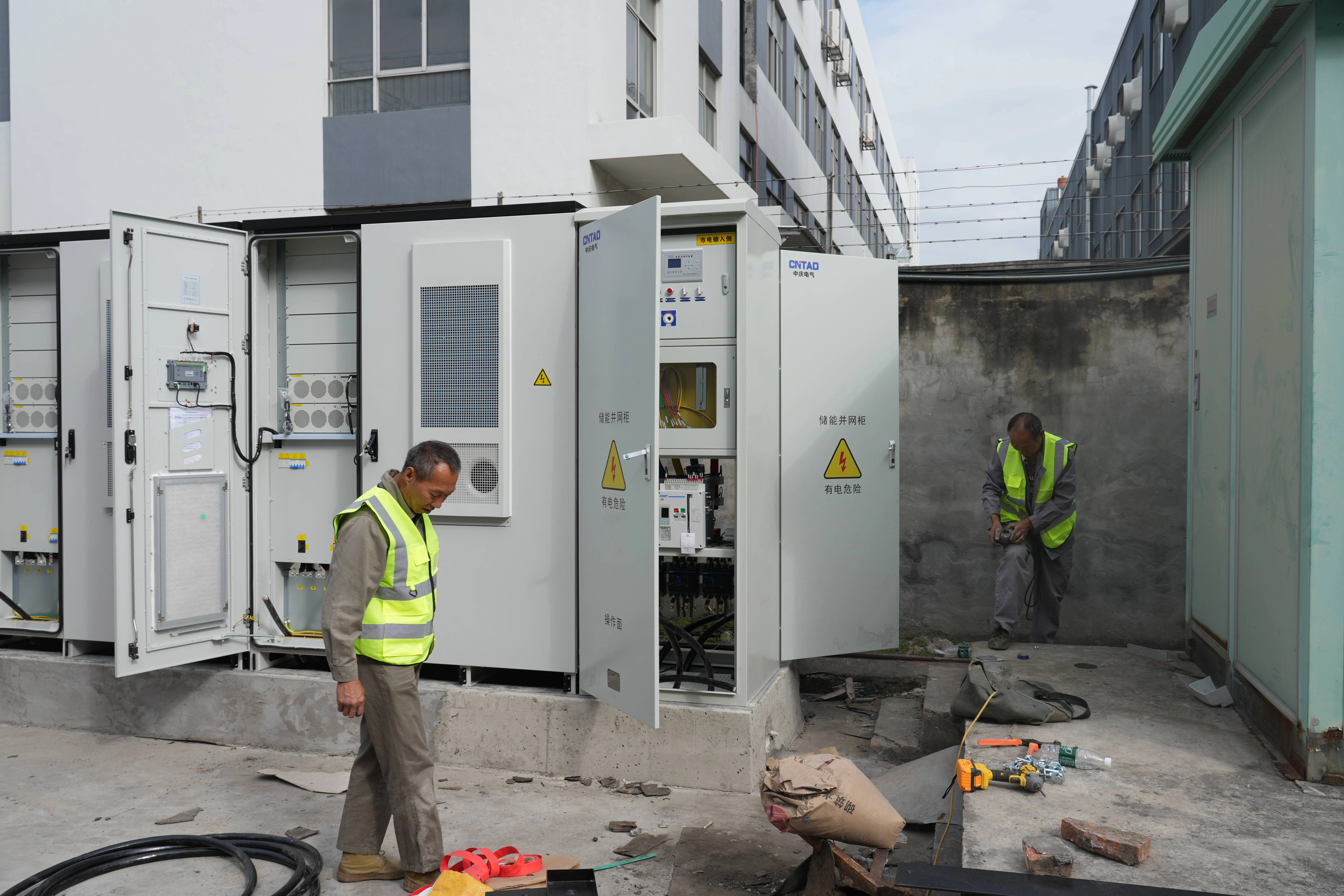 ESS High Voltage 100kWh 200kWh 215kWh Lithium Ion Battery System — image 2