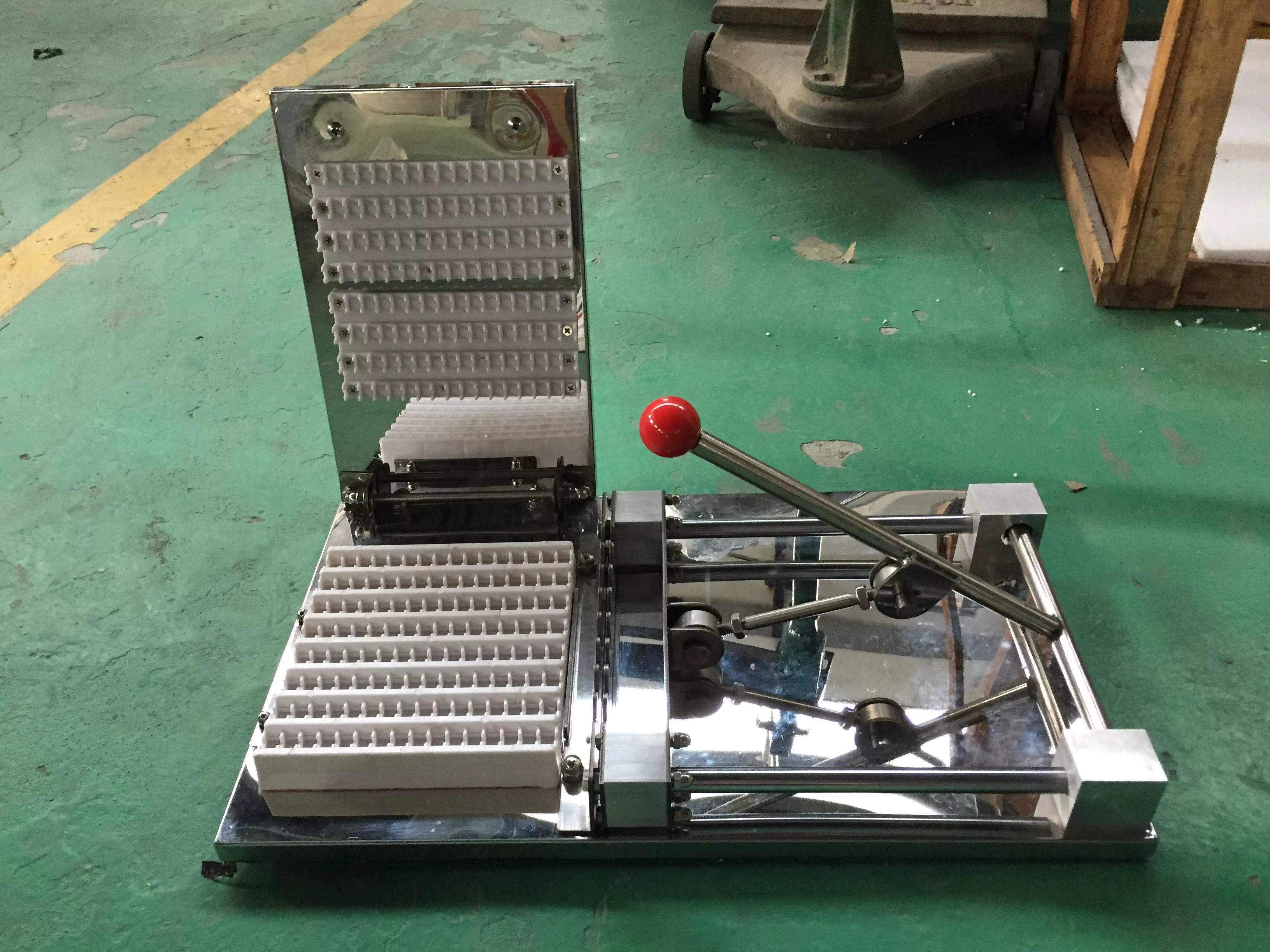 HPM 1 Manual BBQ Kebab Machine — image 2