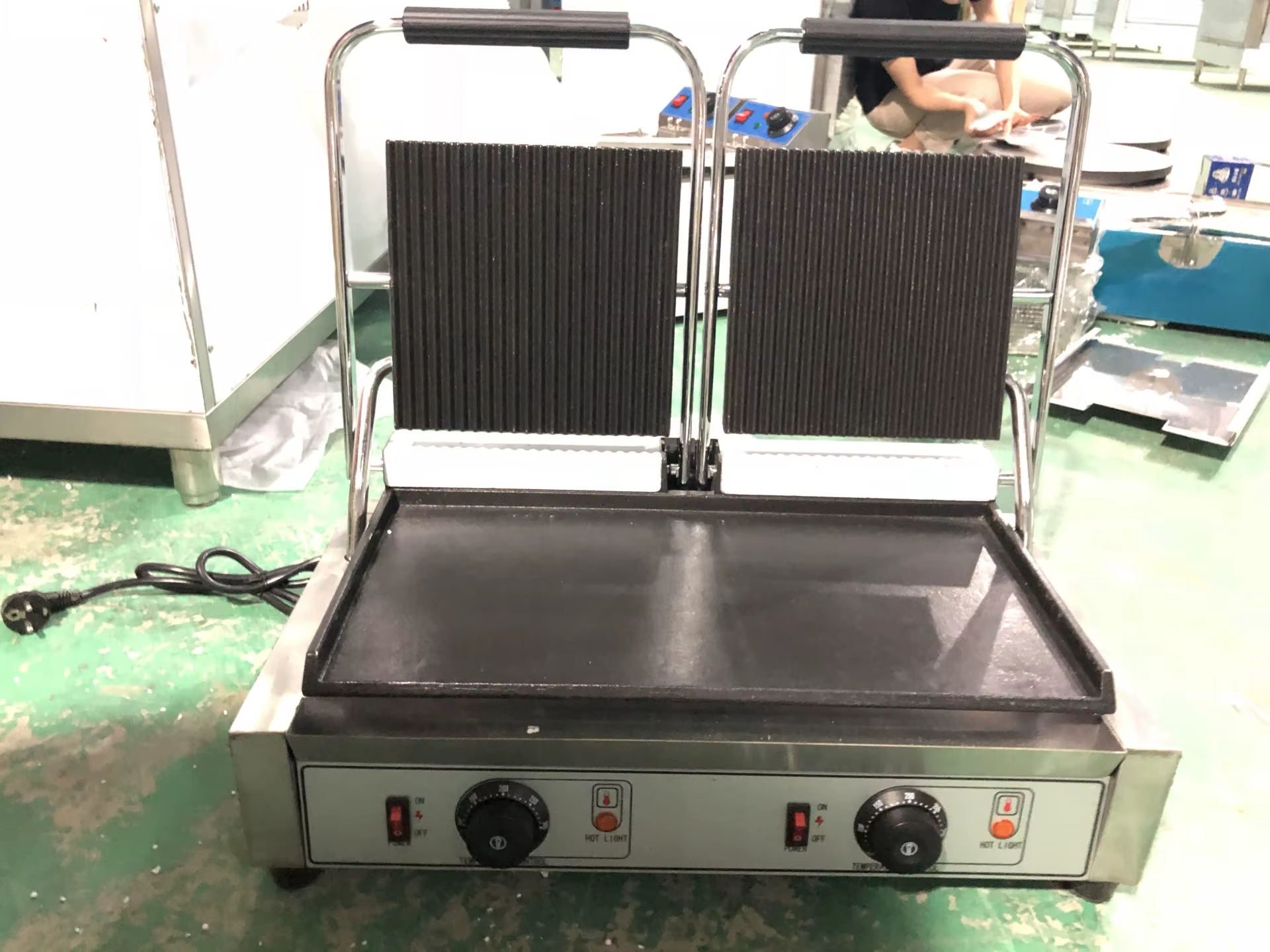 Commercial Griddle Sandwich Contact Grill Kitchen — image 4