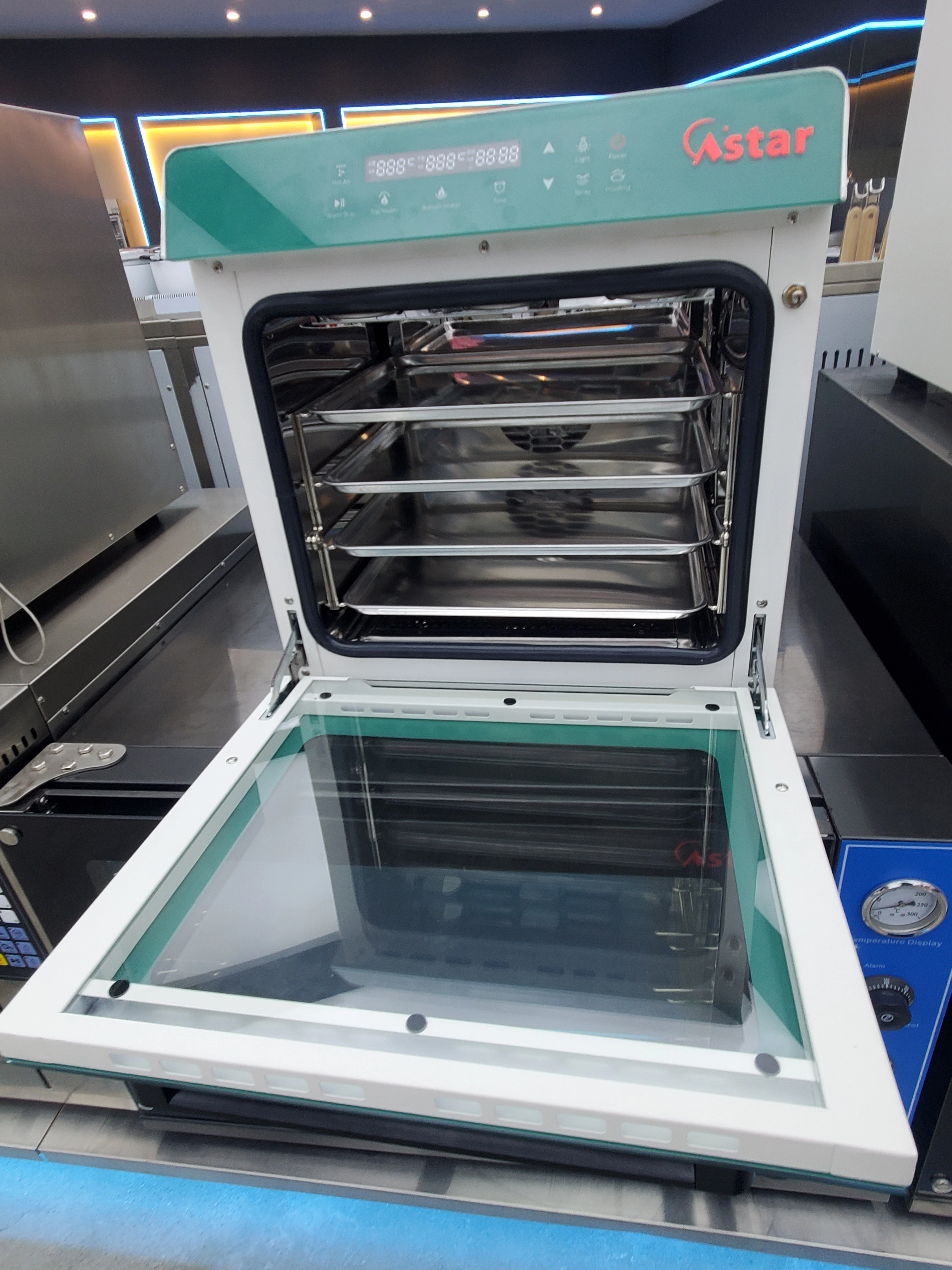 2025 Astar Convection Oven 4 Trays — image 5