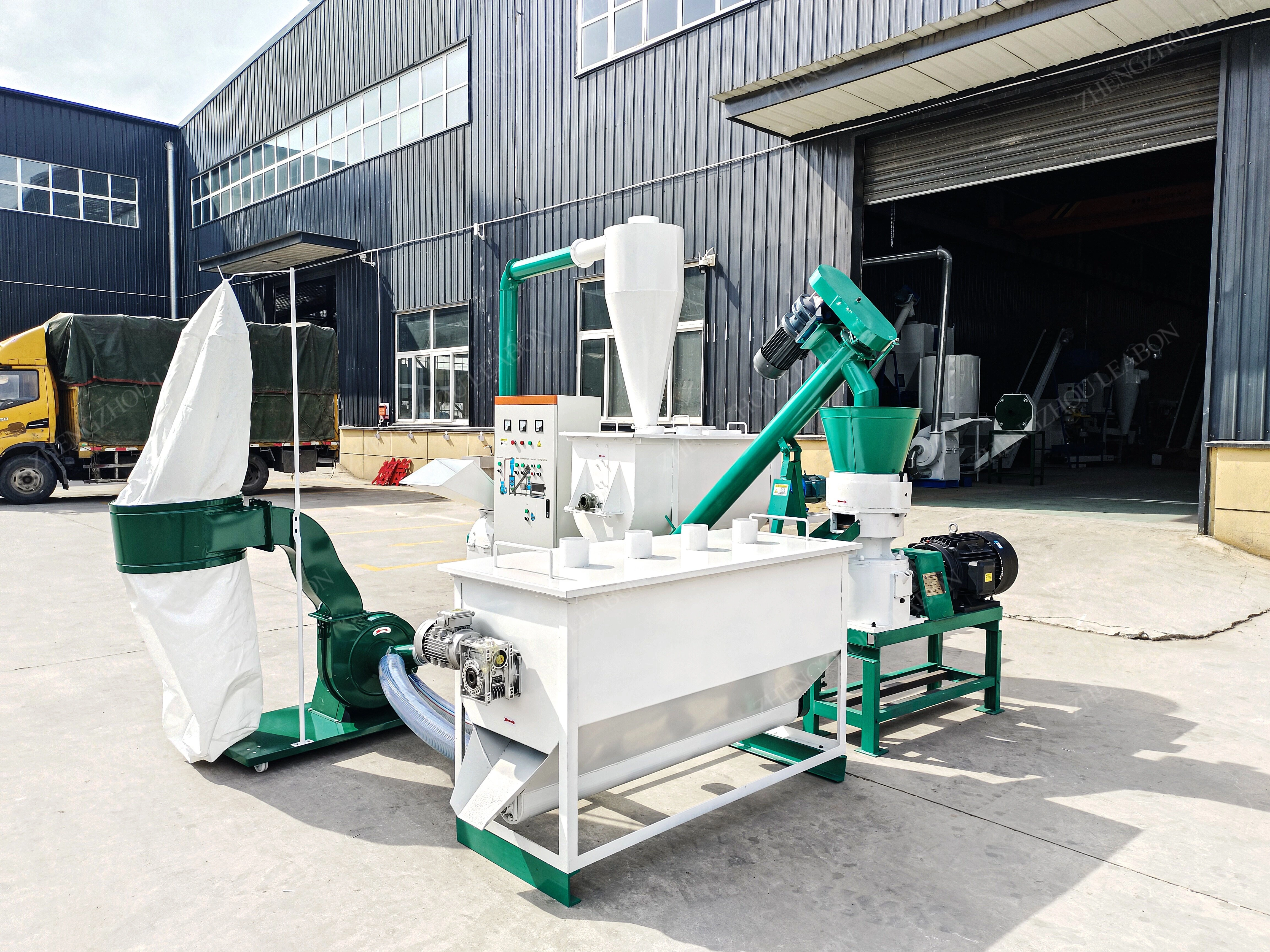 Professional Soybean Pelletizer Corn Pellet Machine — image 6