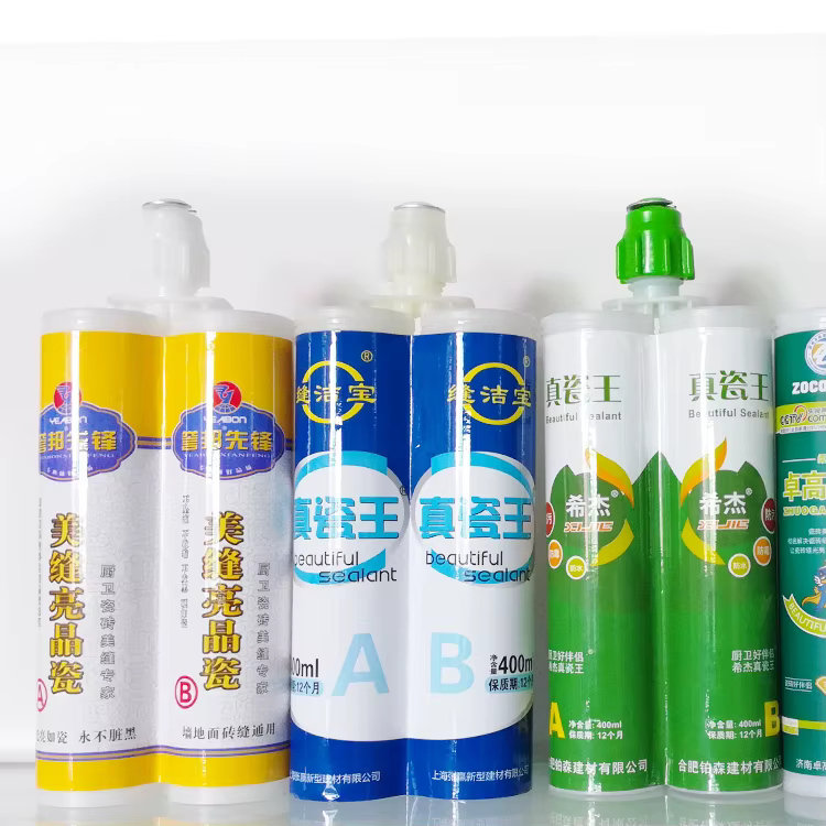 Full Automatic Sewing Agent Special Round Bottle Labeling Machine — image 4