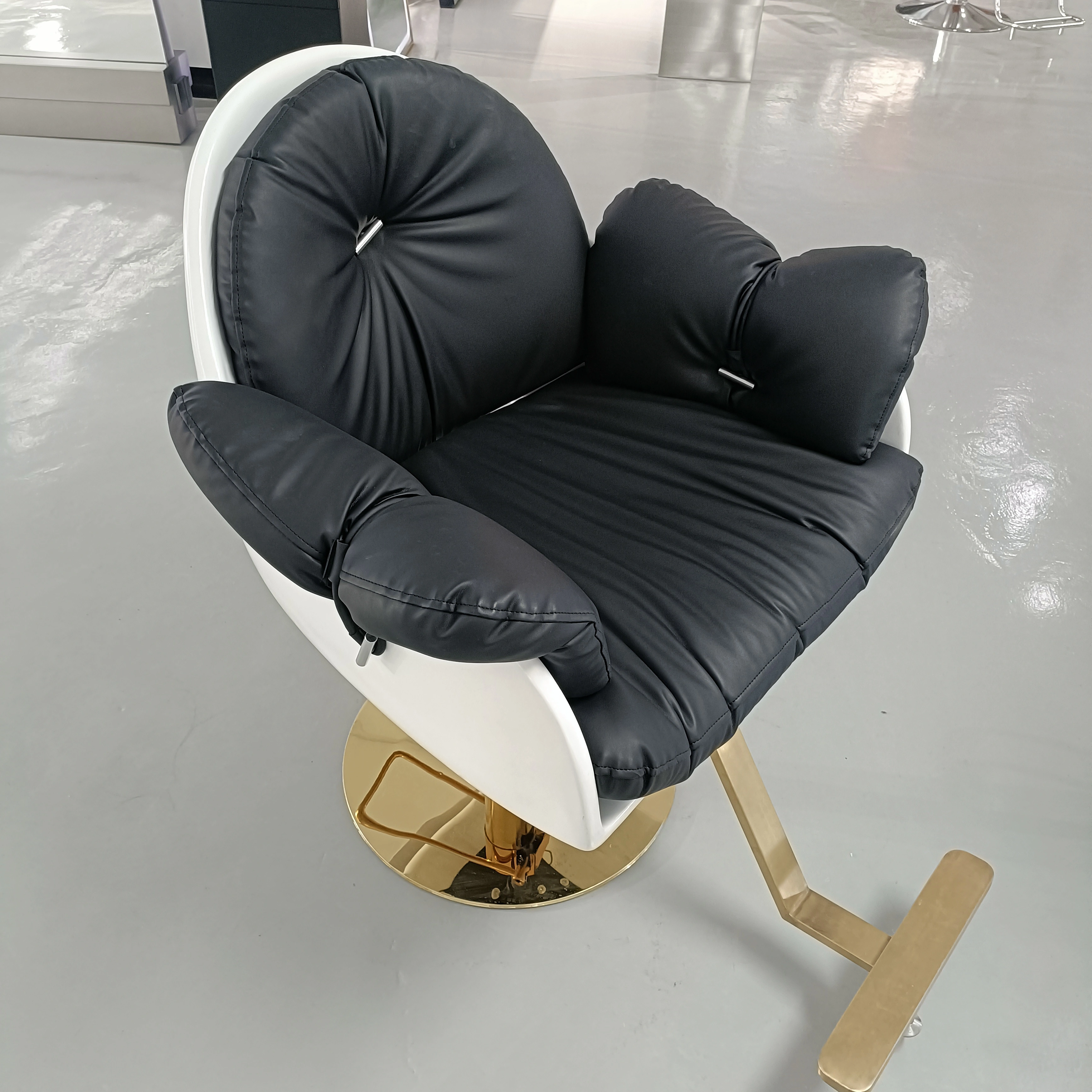 High Quality Modern Leather Barber Chair — image 6