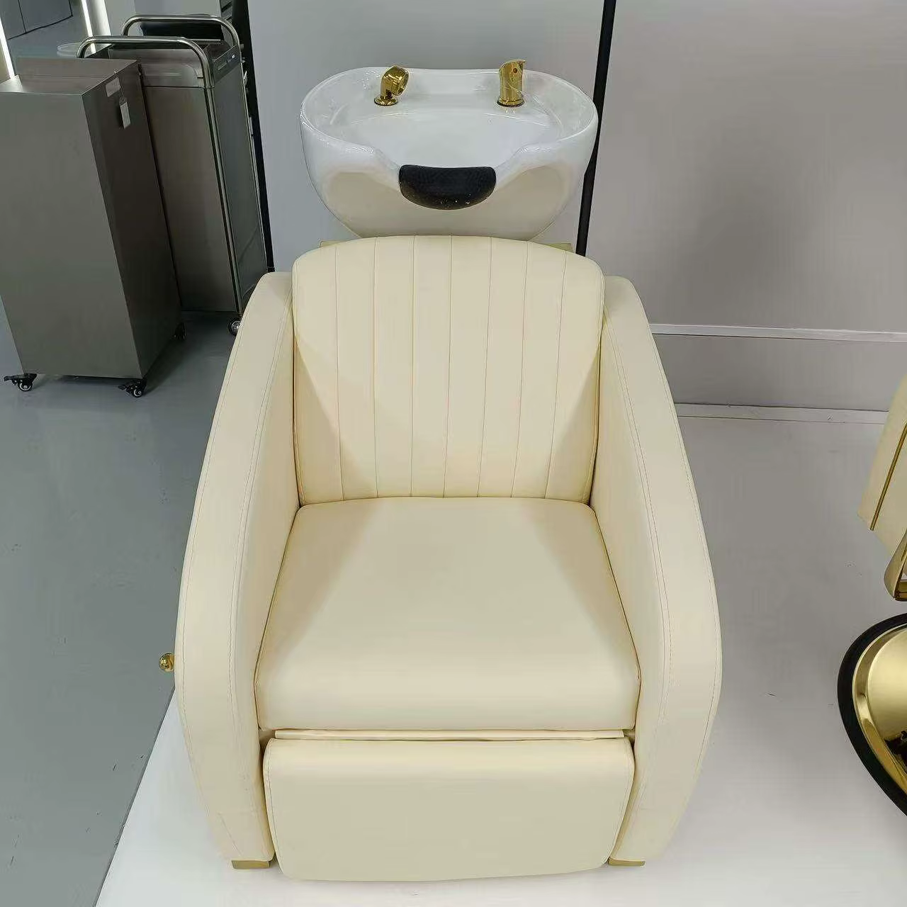 High Grade Modern Style Shampoo Chair — image 6