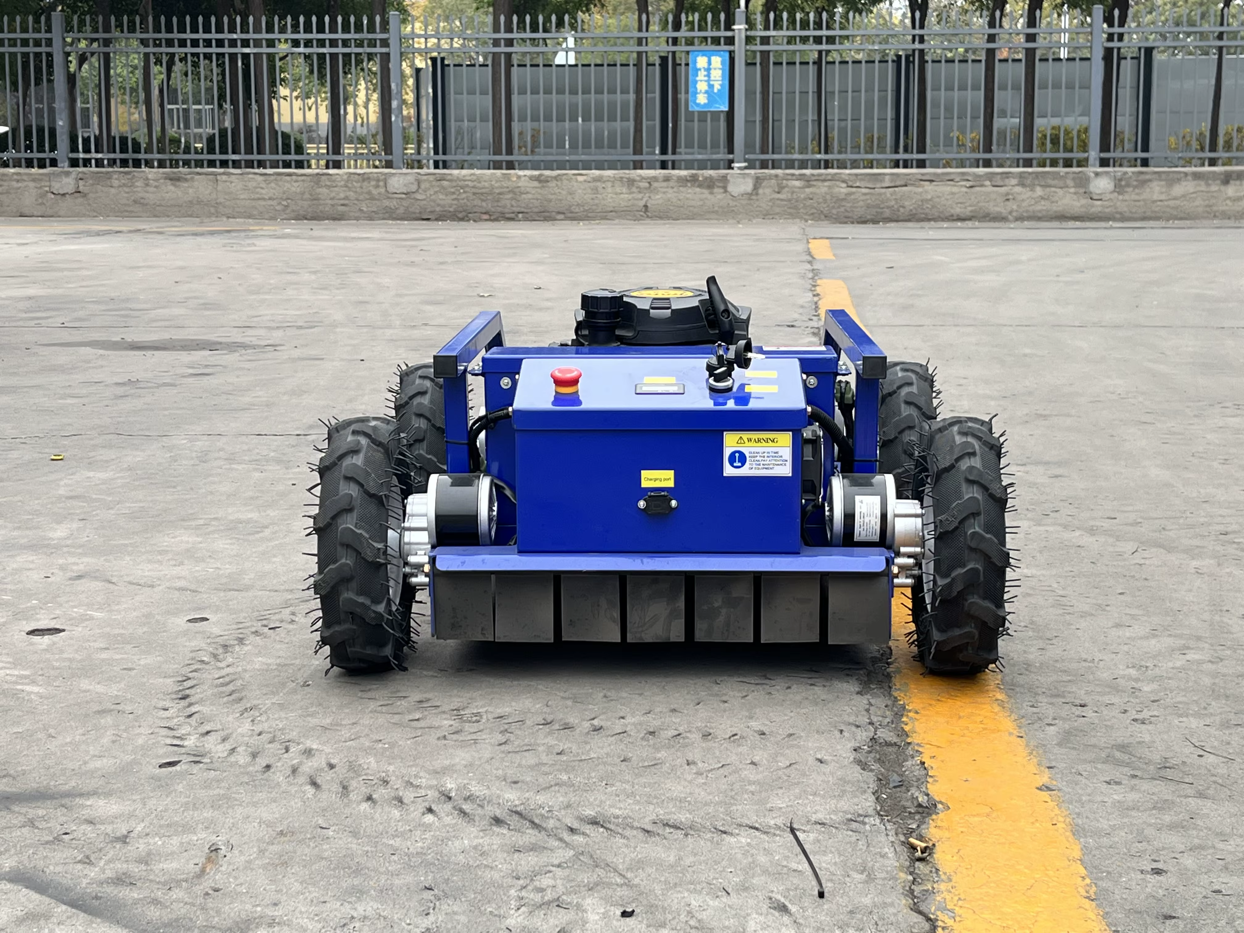 Intelligent Robot Remote Controlled Lawn Mower — image 3