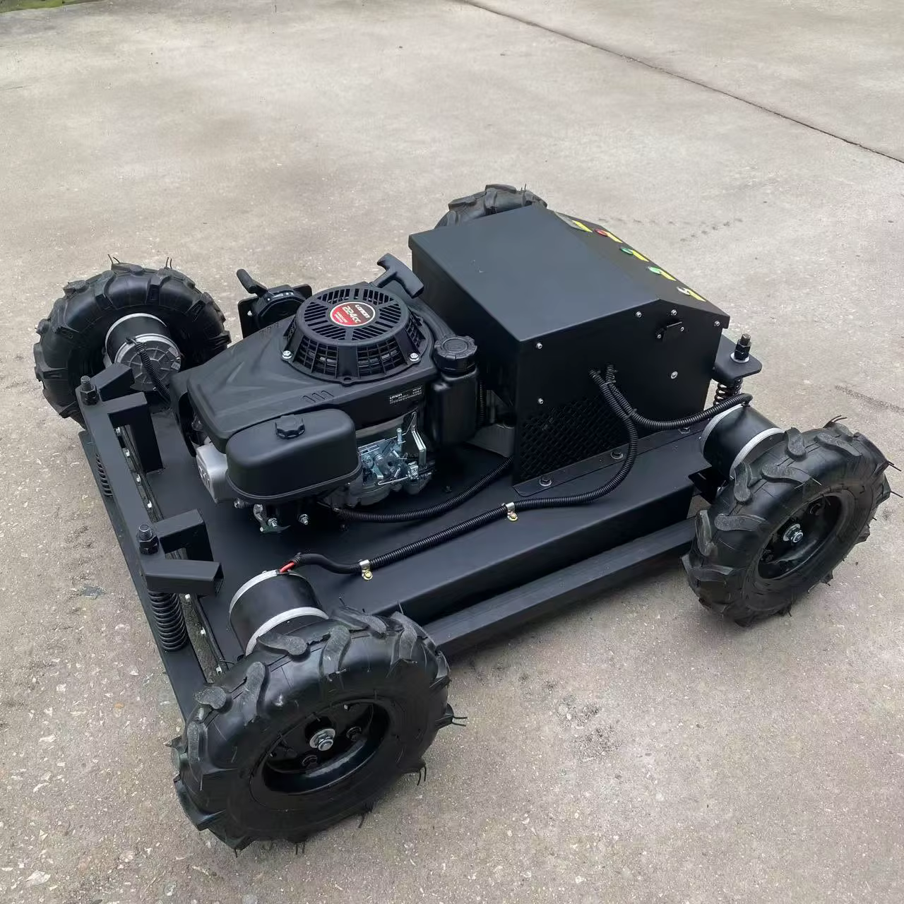 China Remote Control Grass Cutter Machine — image 2