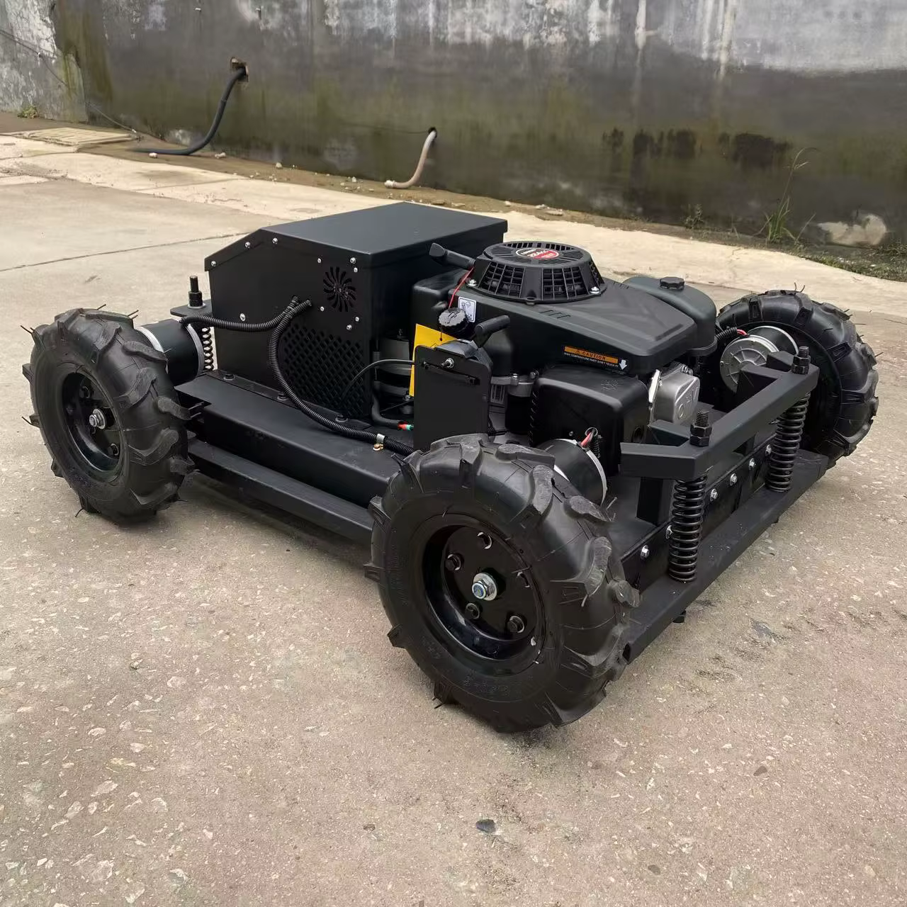 China Remote Control Grass Cutter Machine — image 5