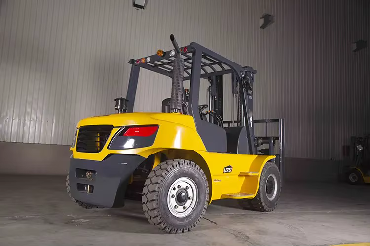 China Top Brand 15Ton Diesel Forklift — image 4