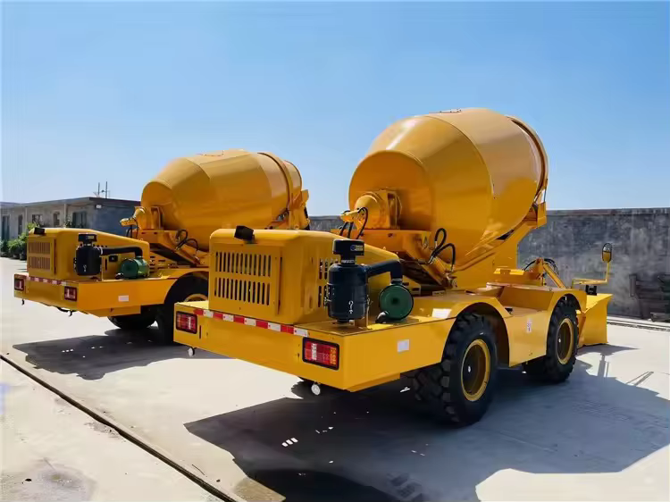 SLM4000I 4 Cubic Meter Self Loading — image 2