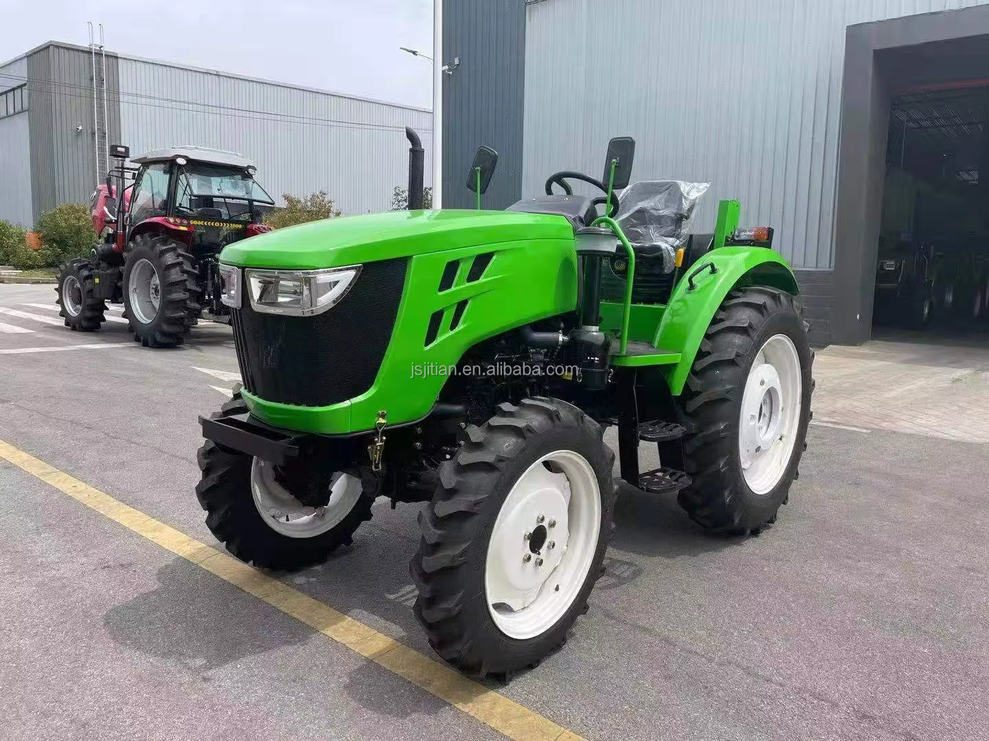 Cheap High Quality 80hp Chinese Tractor — image 2