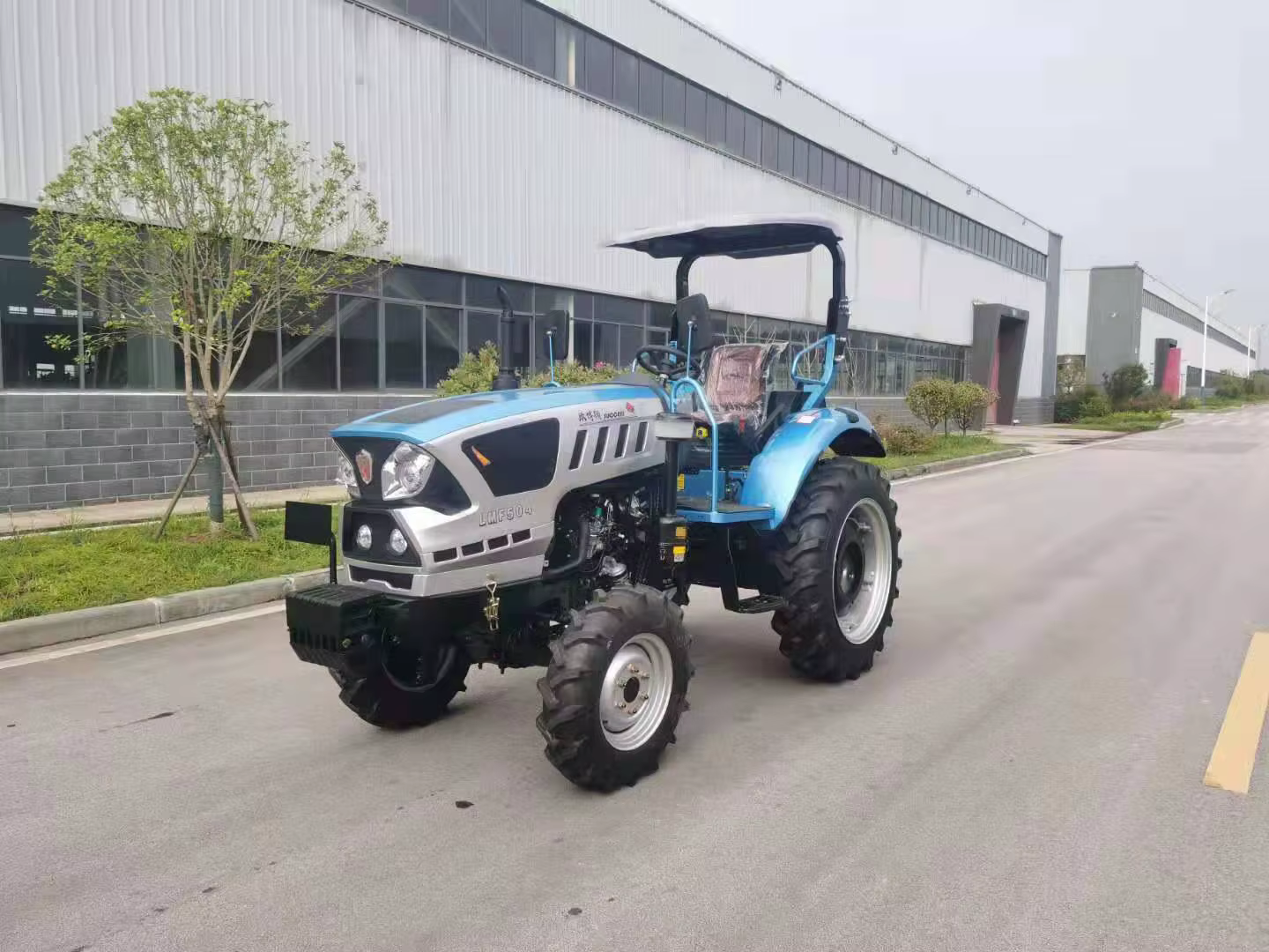 Cheap High Quality 80hp Chinese Tractor — image 6