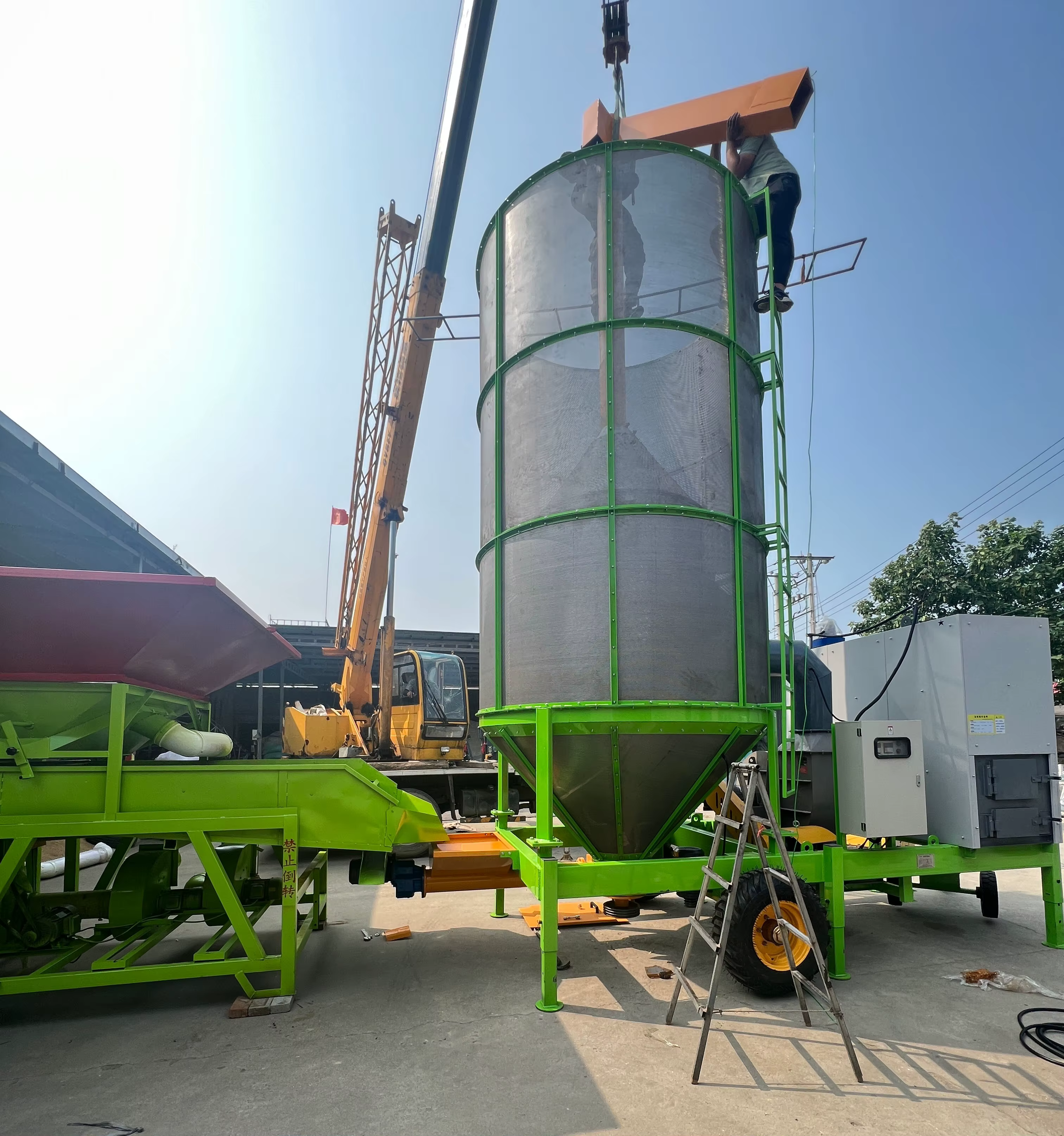 High Capacity 10T Mobile Grain Dryer — image 2