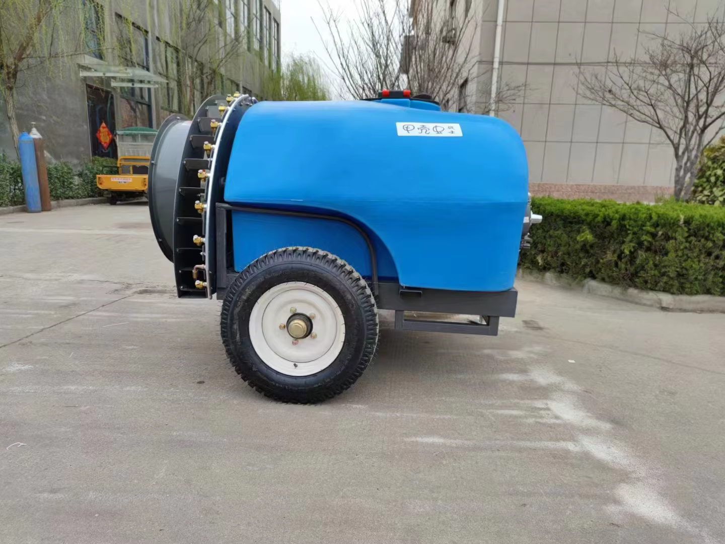 Traction Orchard Sprayer And Small Suspension — image 3
