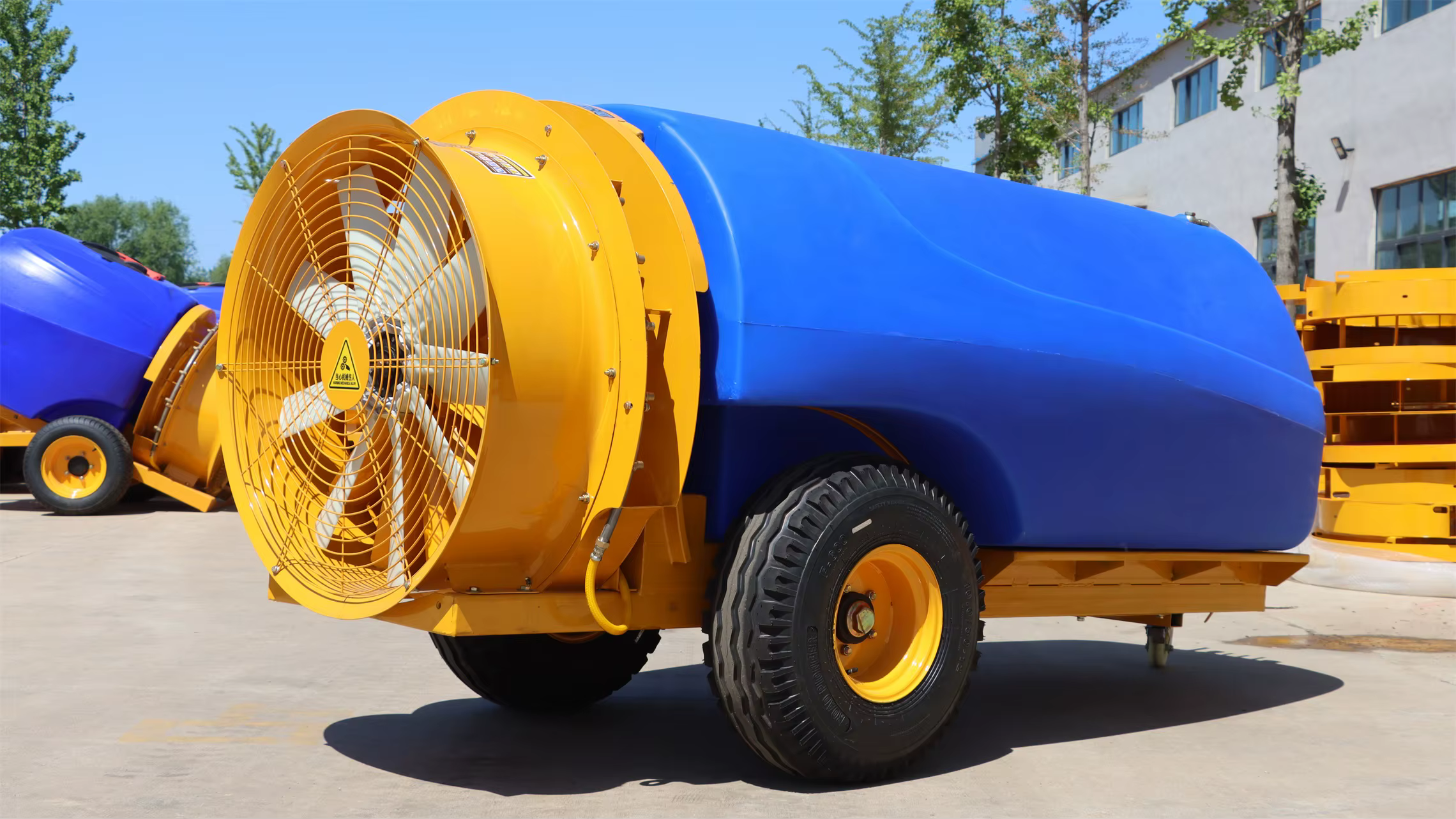 Four Wheel Tractor Traction With Walking — image 2