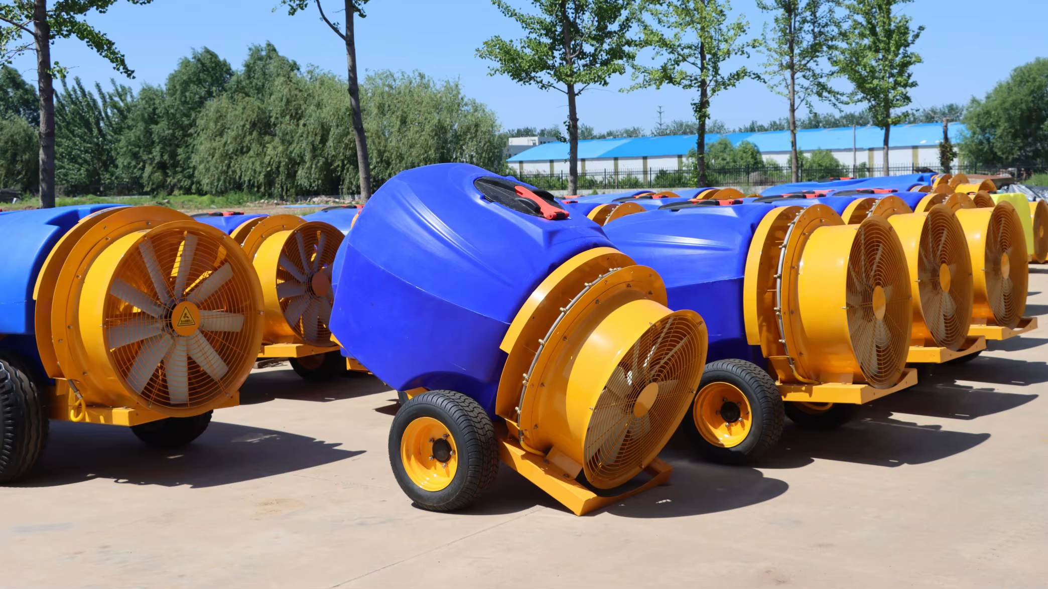 Four Wheel Tractor Traction With Walking — image 4