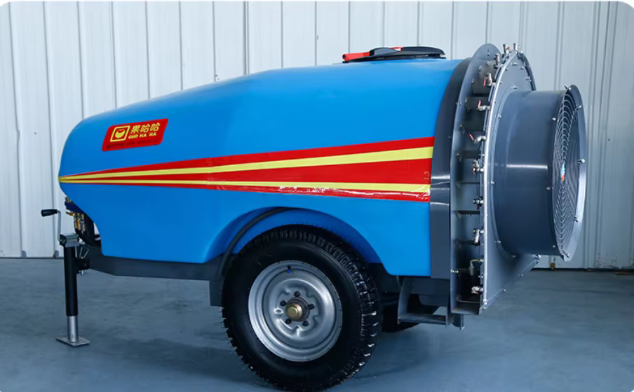 2000 Liter New Type Sprayer Trailed — image 4