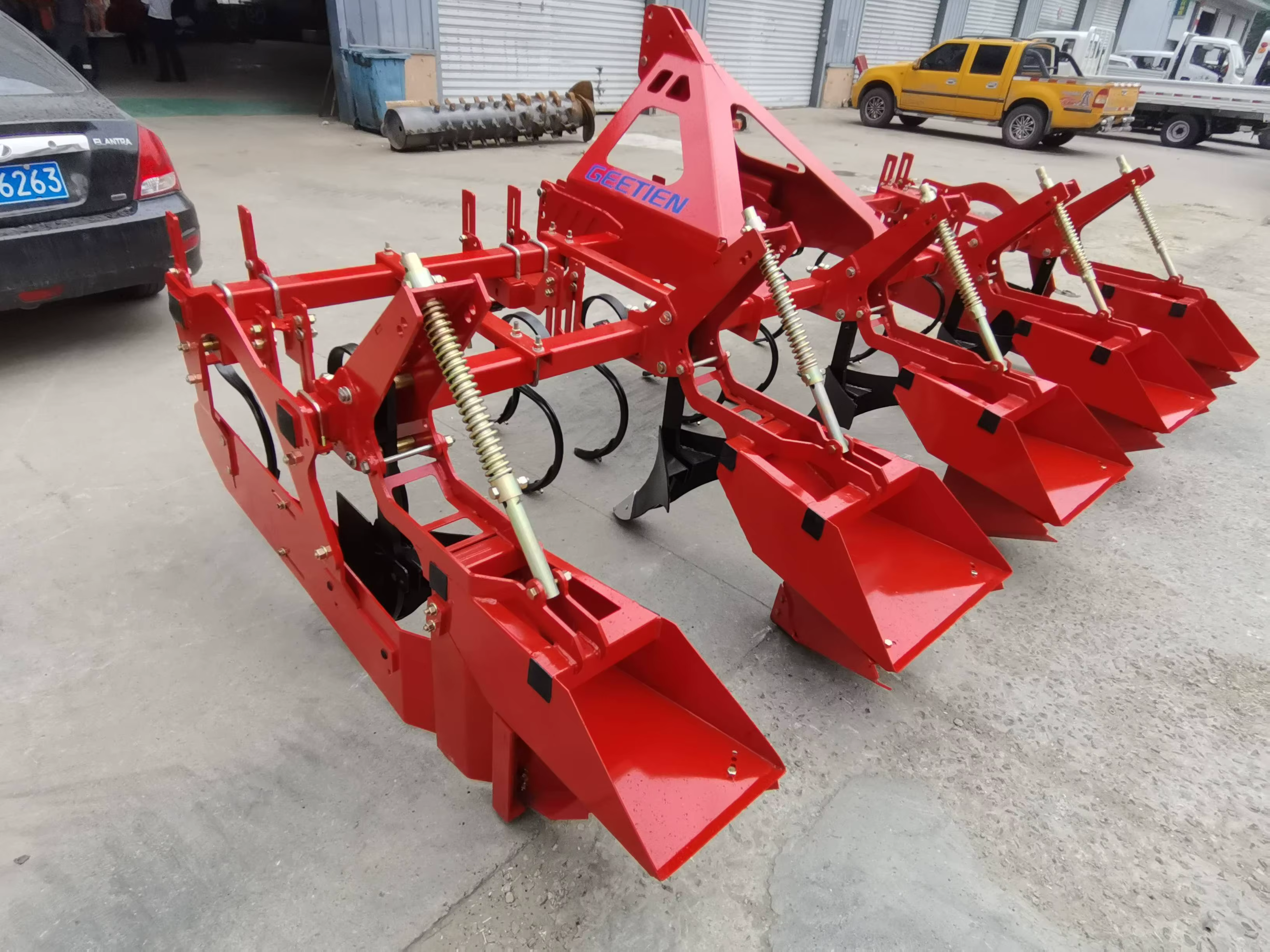 Row Dependent Tillage A 4 Row — image 3