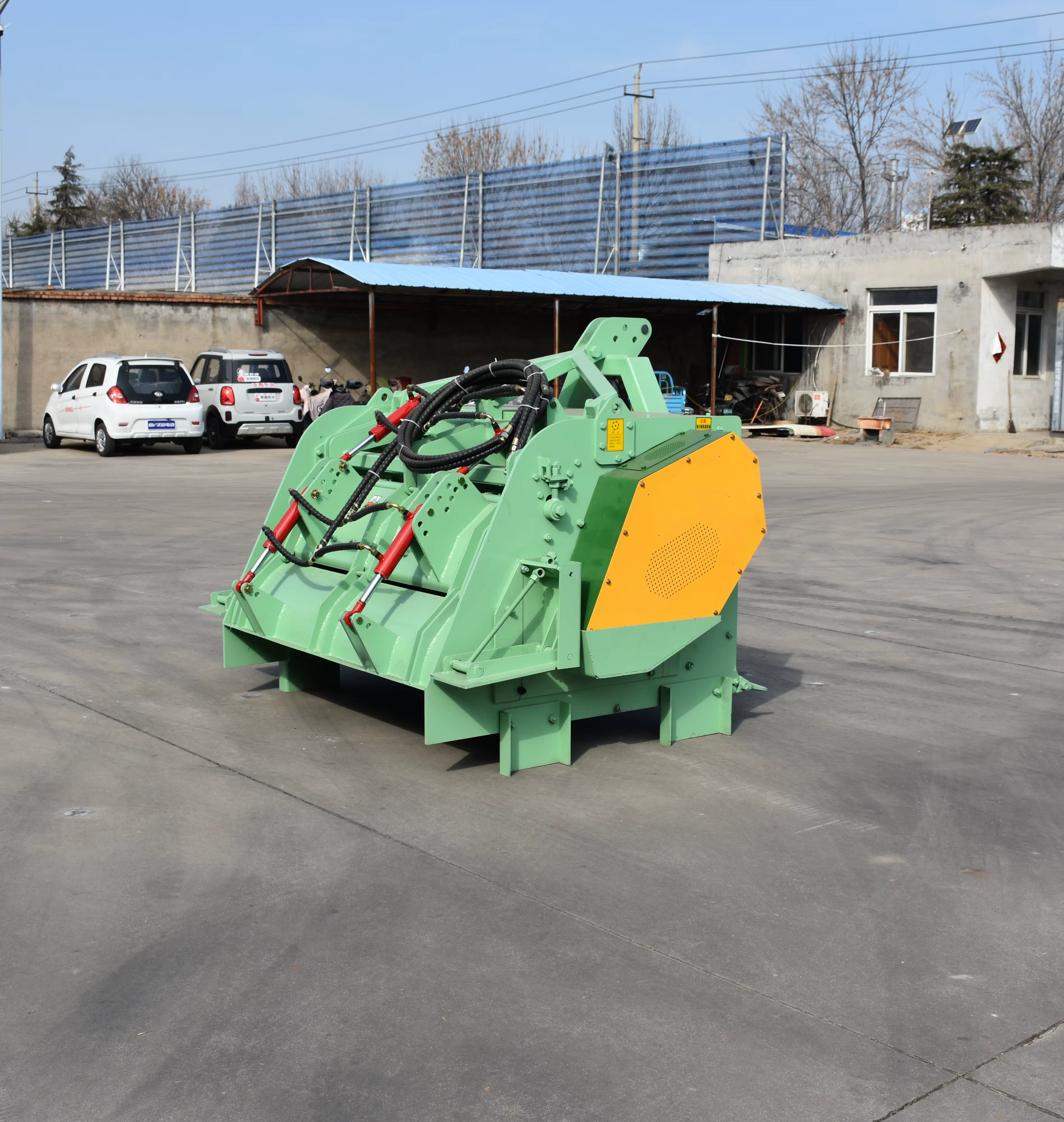Efficient Tractor Type Farm Stone Crusher — image 3