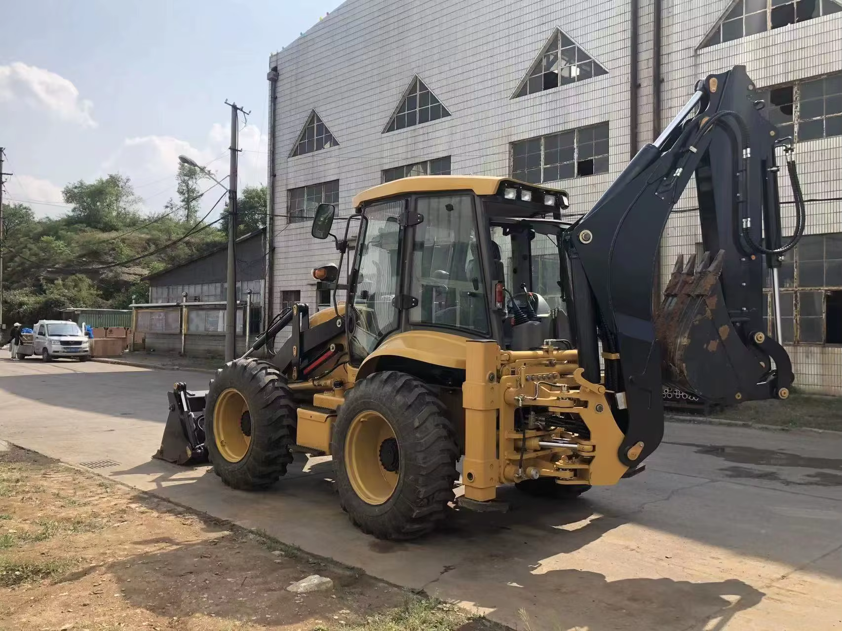 Four Wheel Steering Loader 388H Construction — image 5