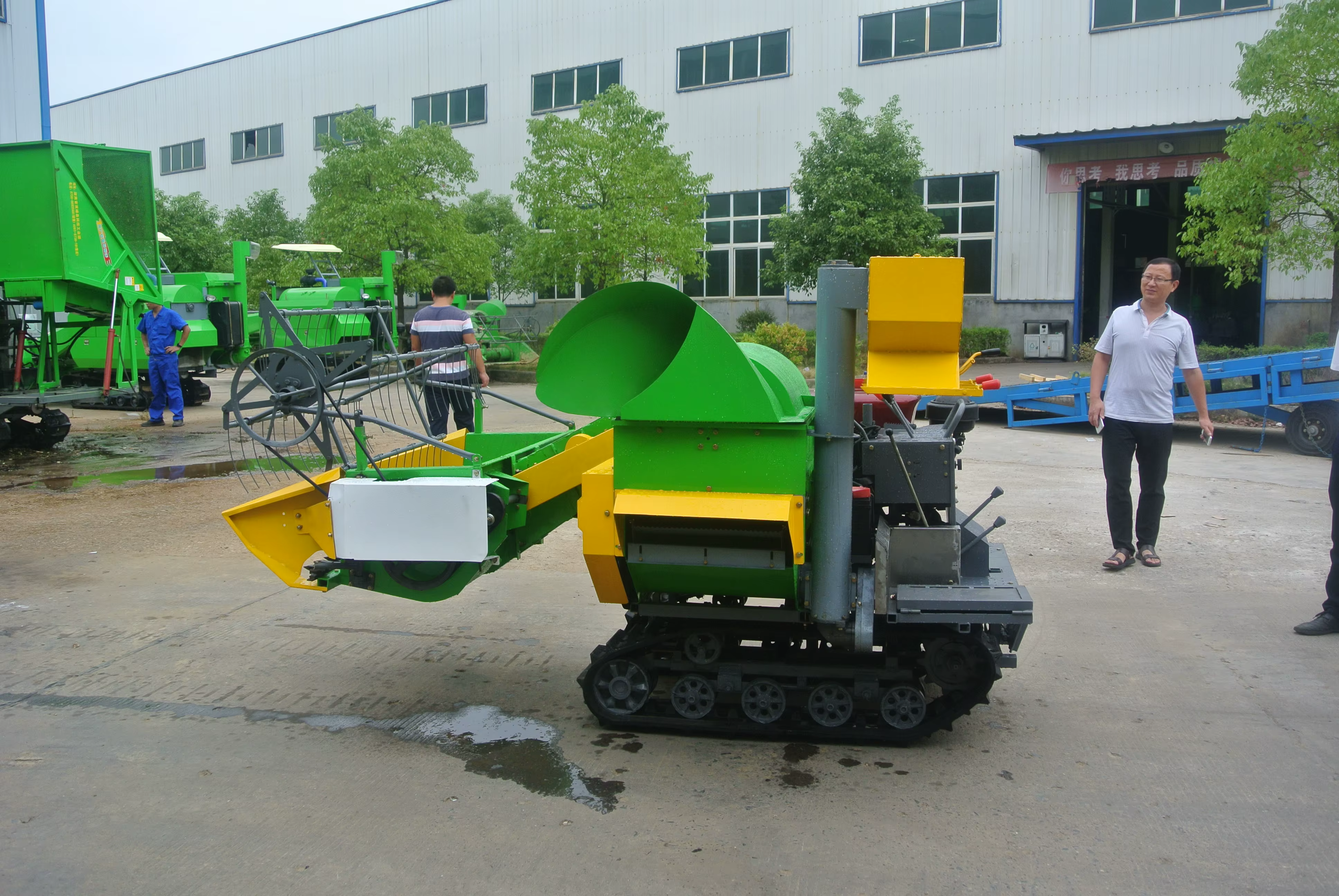 Fully Automatic Grain Combined Agricultural Harvesting — image 5