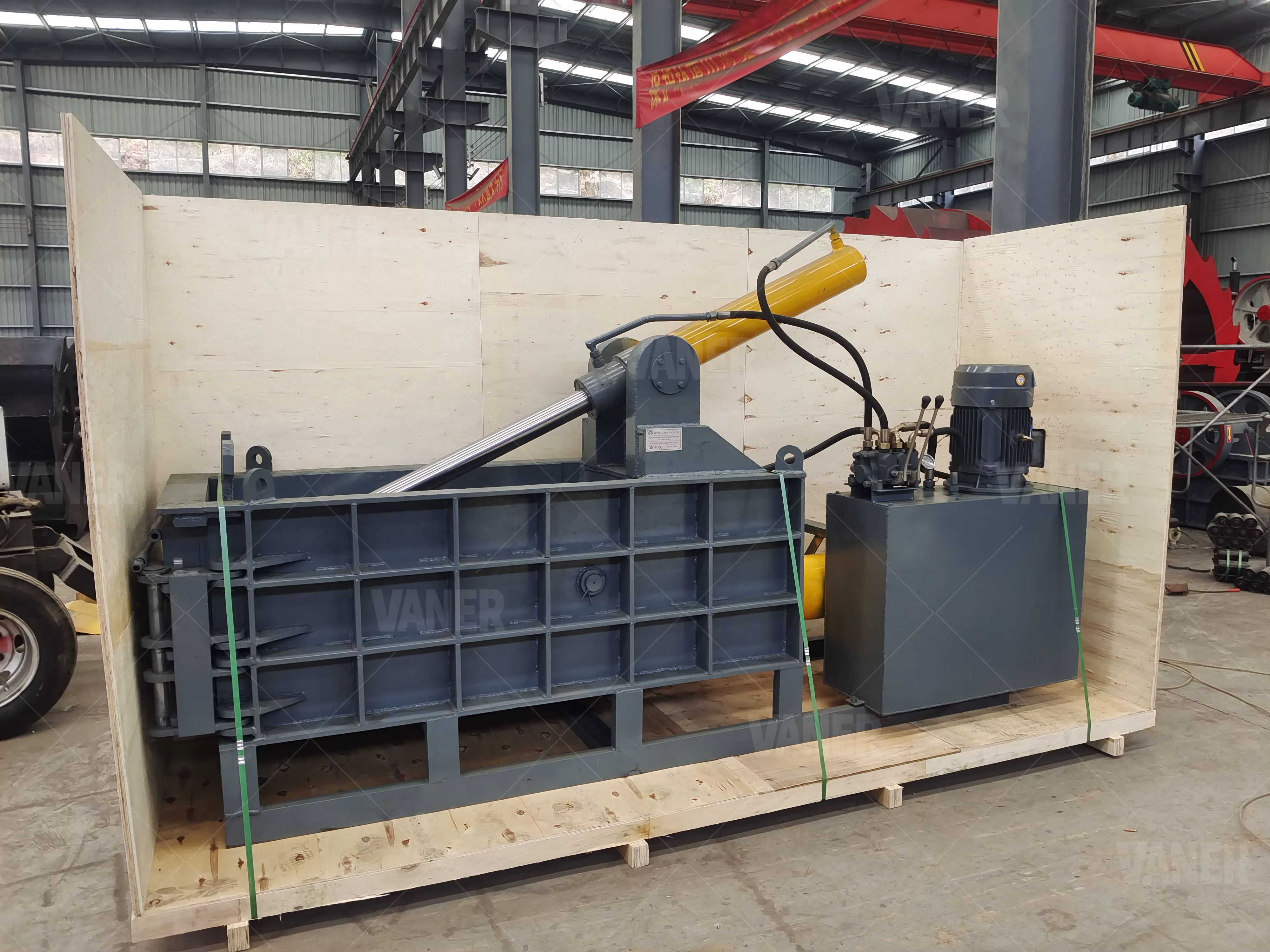 VANER V B1350 Scrap Metal Bailer — image 5