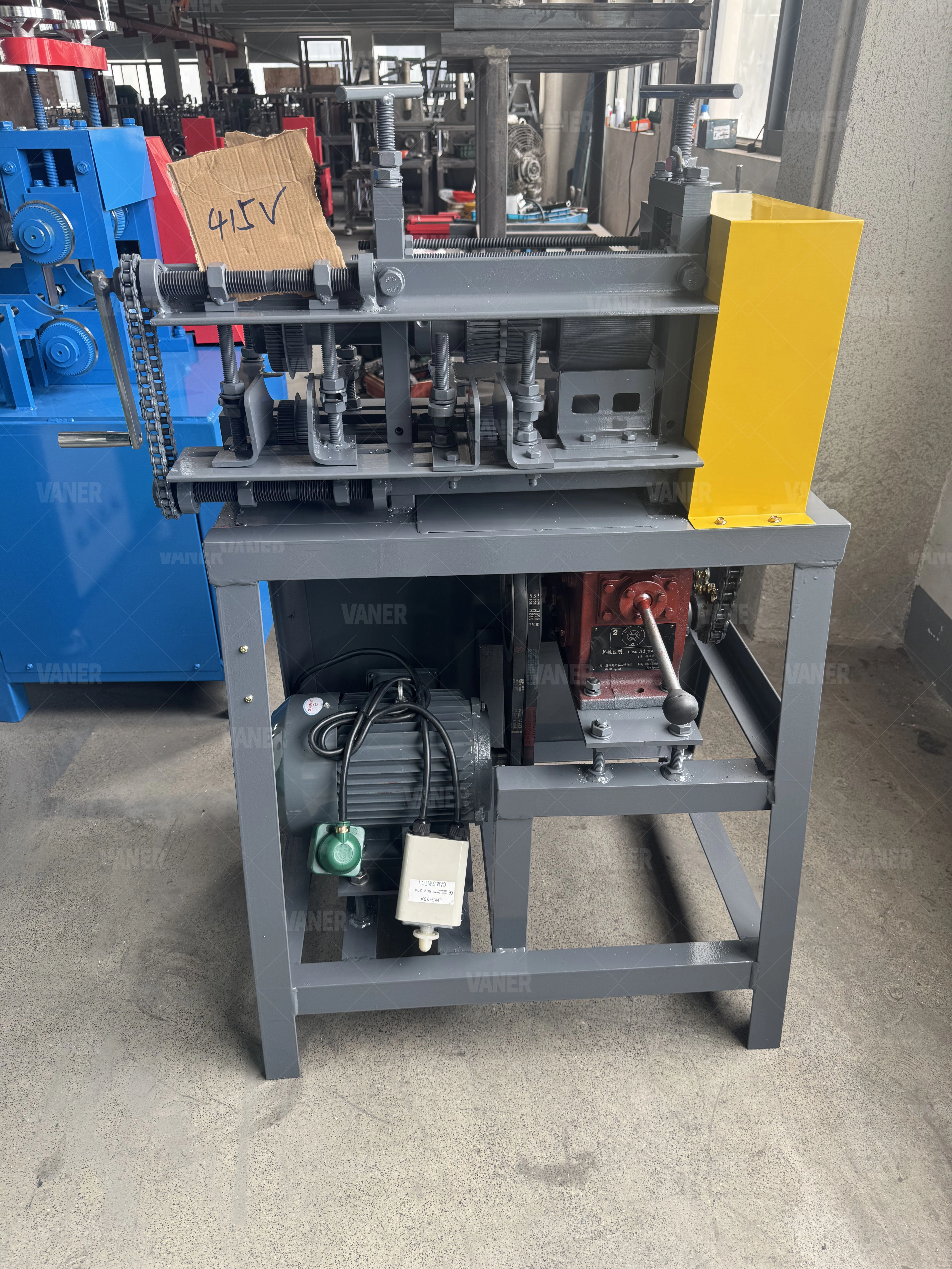 VANER V 918 B Wire Stripping — image 3