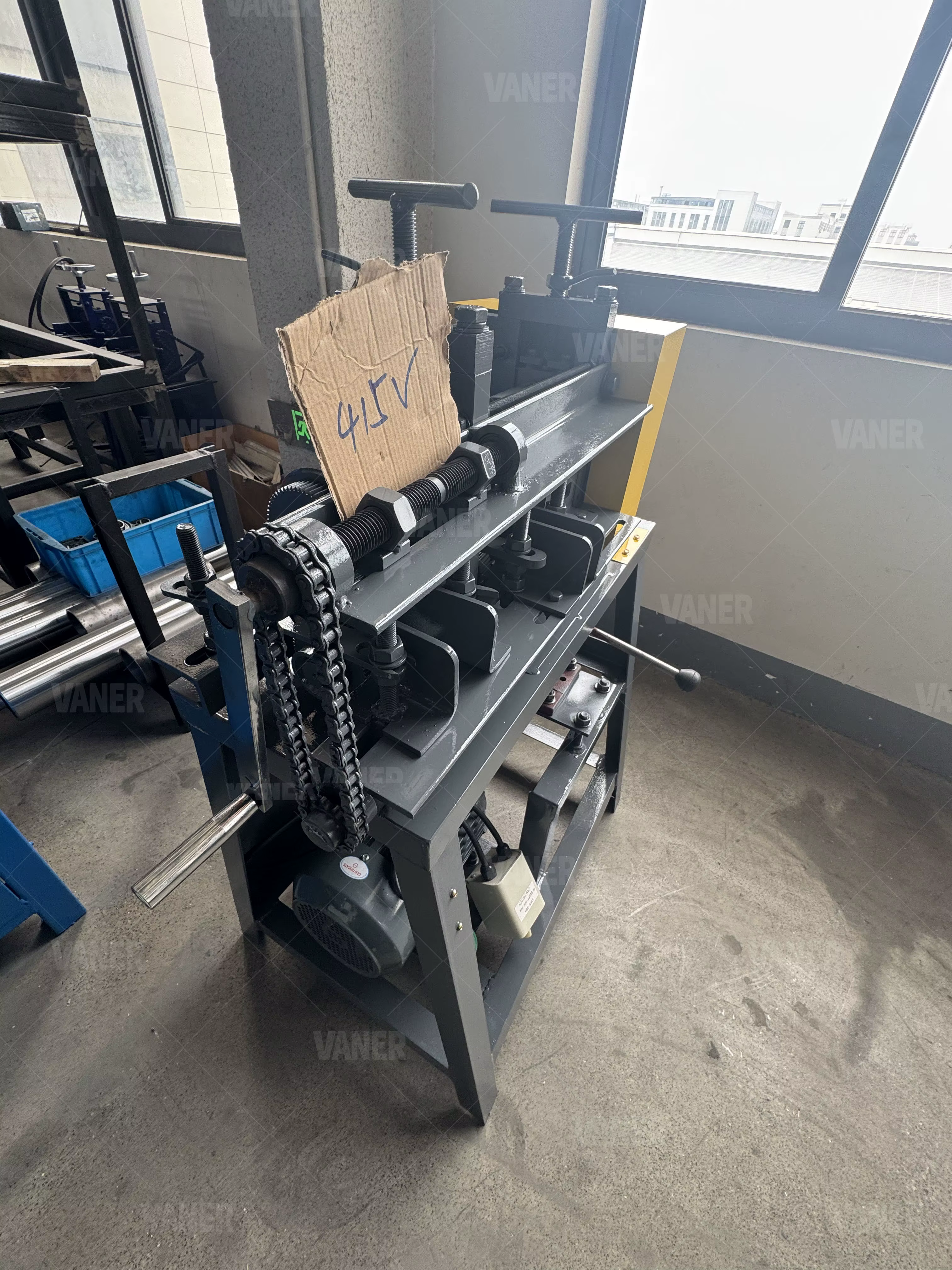 VANER V 918 B Wire Stripping — image 4