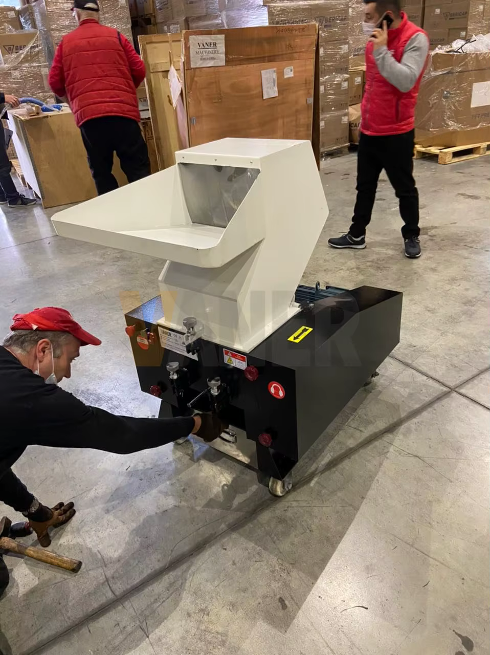 V QL250 Small Mini Plastic Crusher — image 5