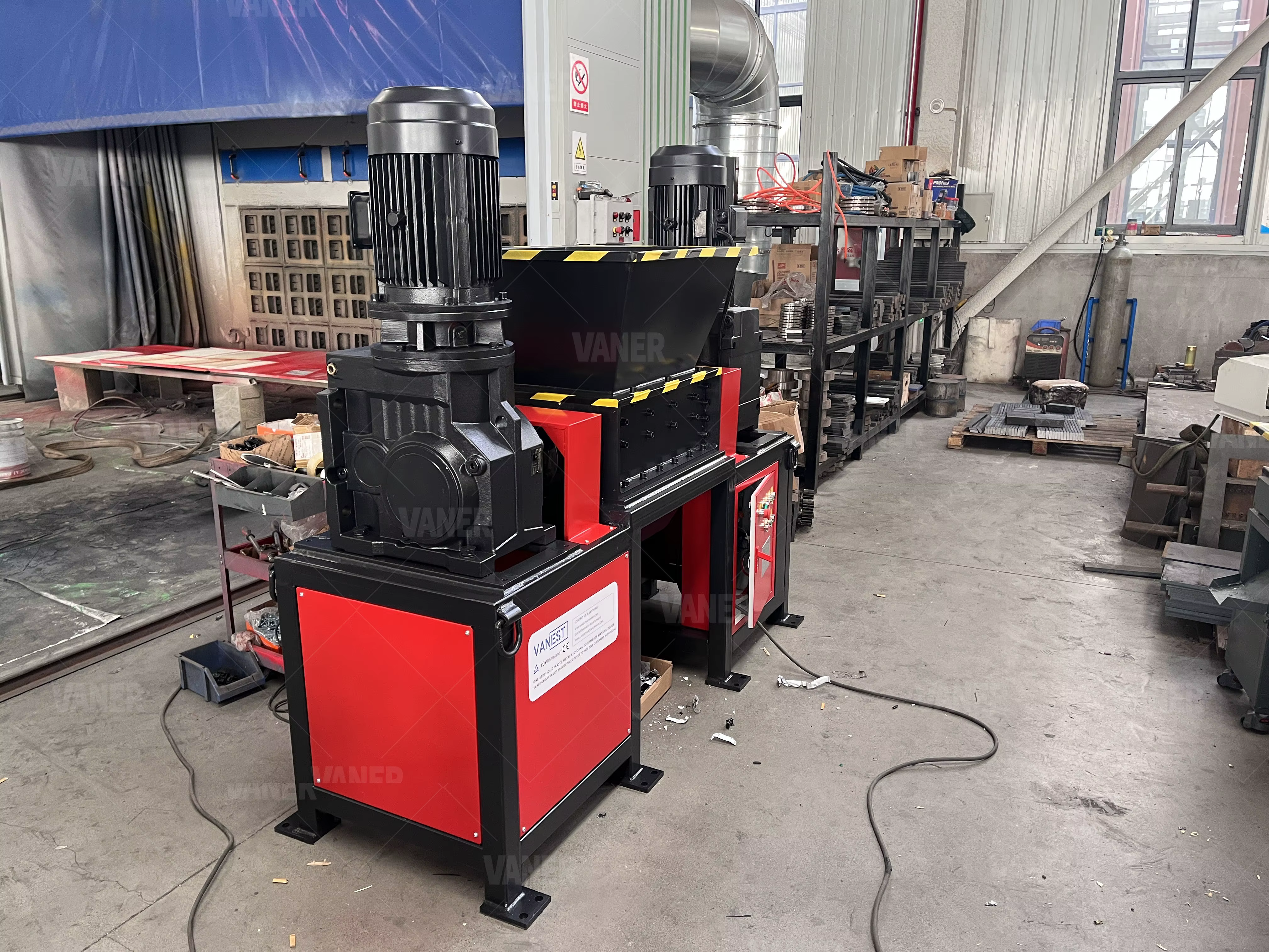 Vaner V DB400 Double Shaft Shredder — image 4