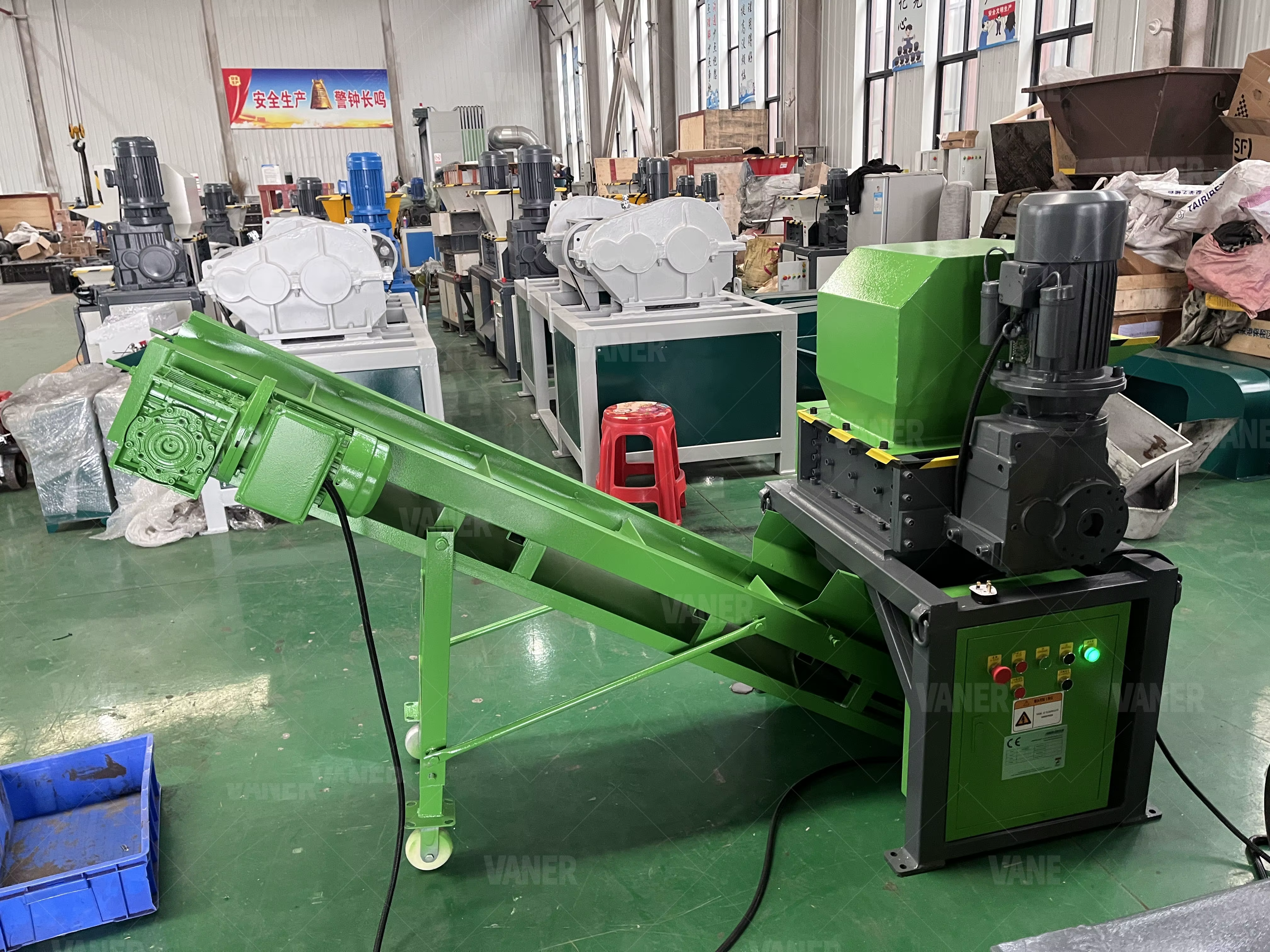 240V Single Phase Small Shredder Plastic — image 3