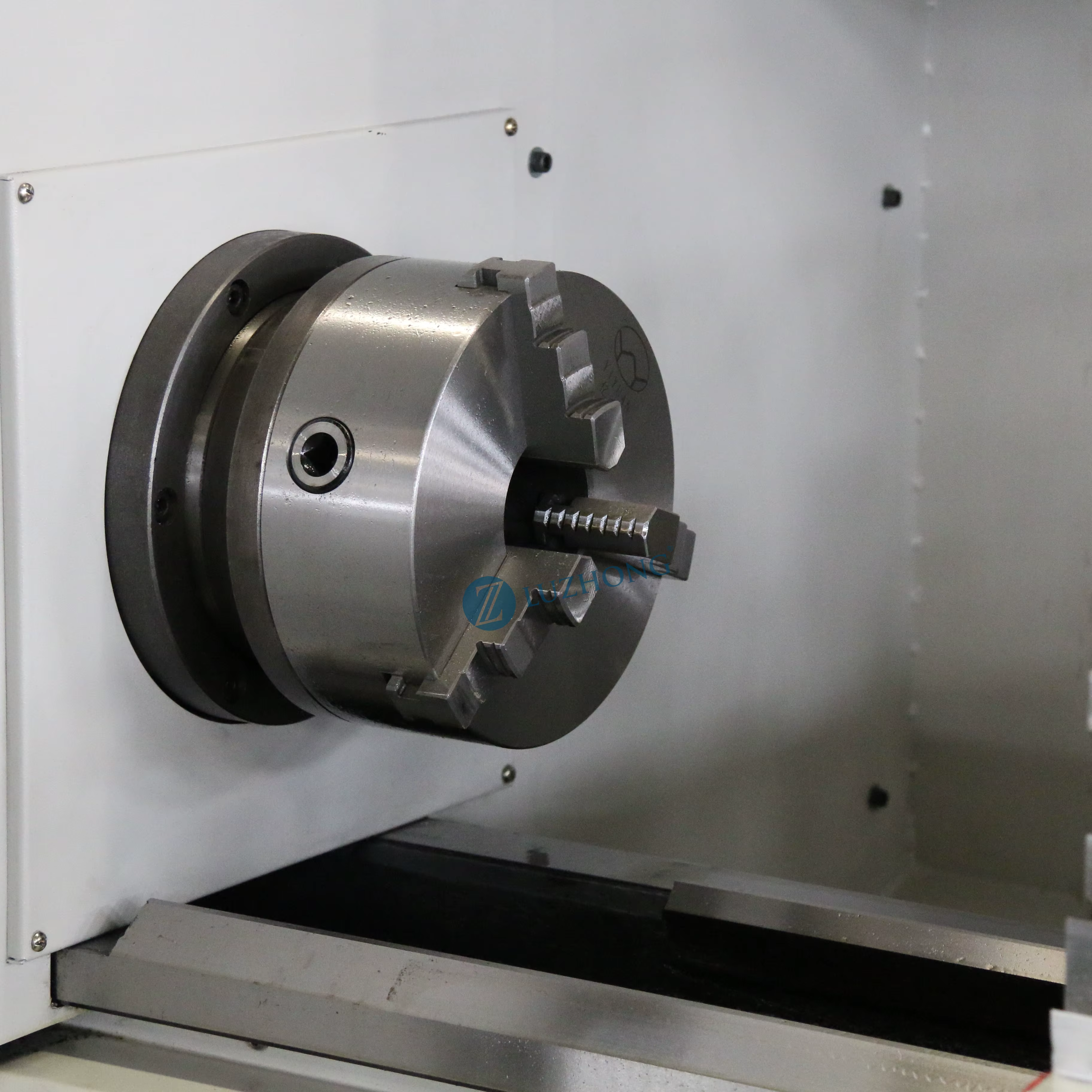 Small Automatic CNC Lathe CK6130 CK6132 — image 3