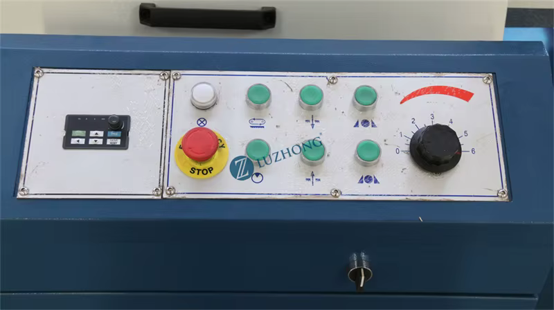 Universal Metal Cutting Band Sawing Machine — image 3