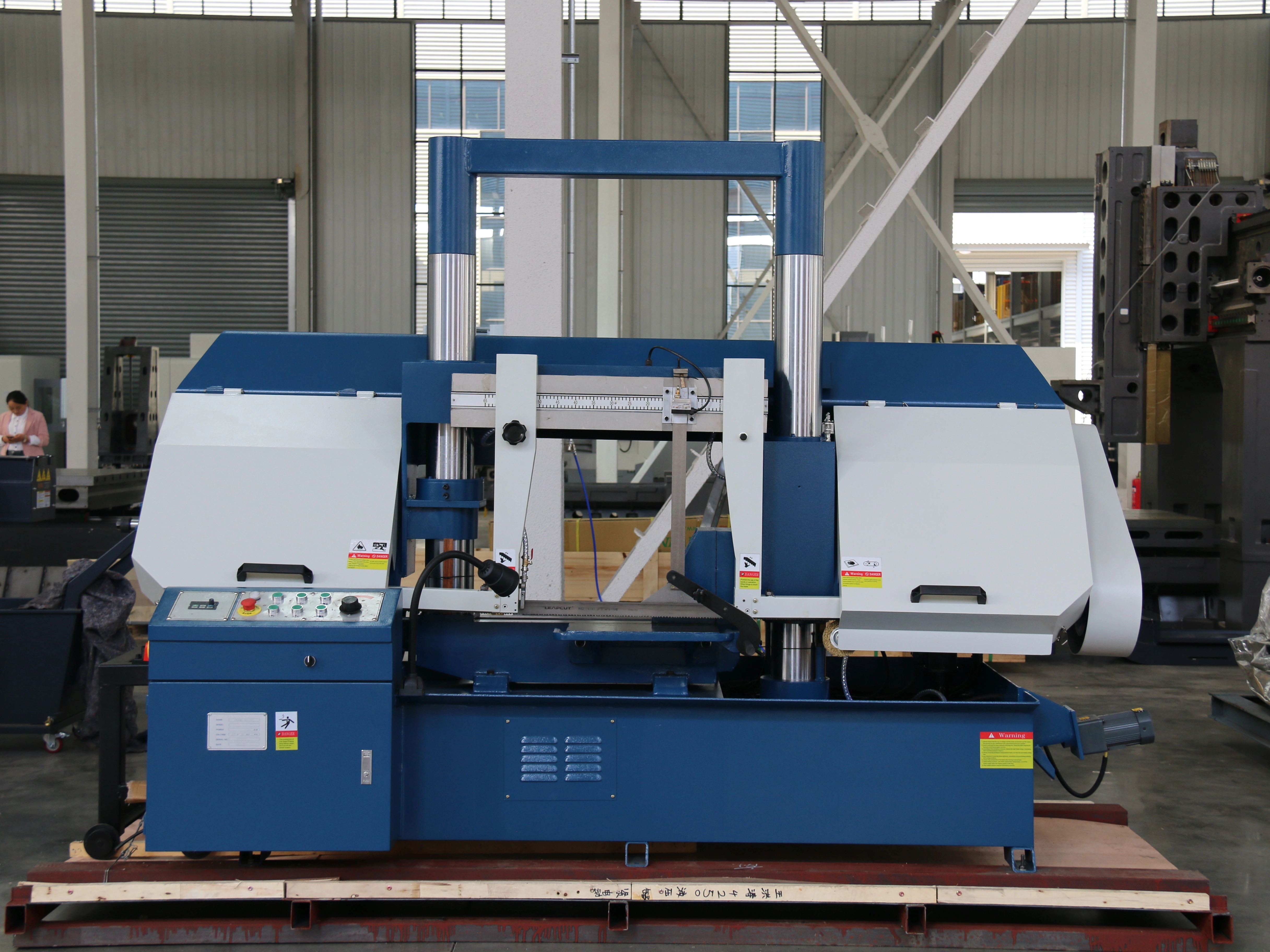Metal Band Sawing Machine Price GH4220 — image 2
