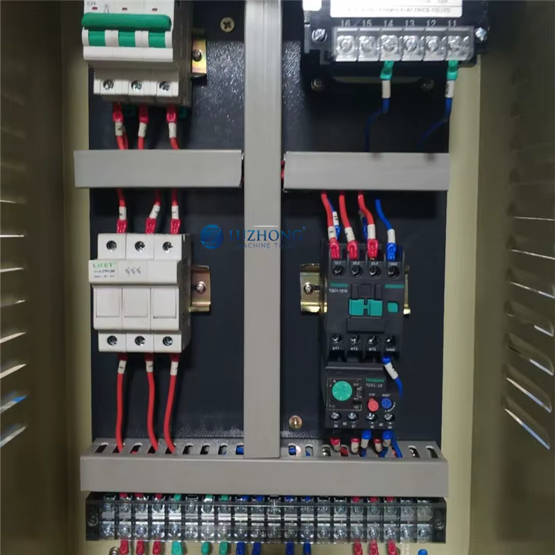 Vertical Metal Cutting Band Saw Machine — image 4
