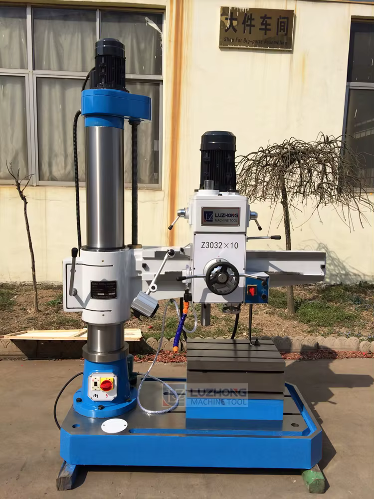 Small Light Z3032 Radial Drilling Machine — image 2