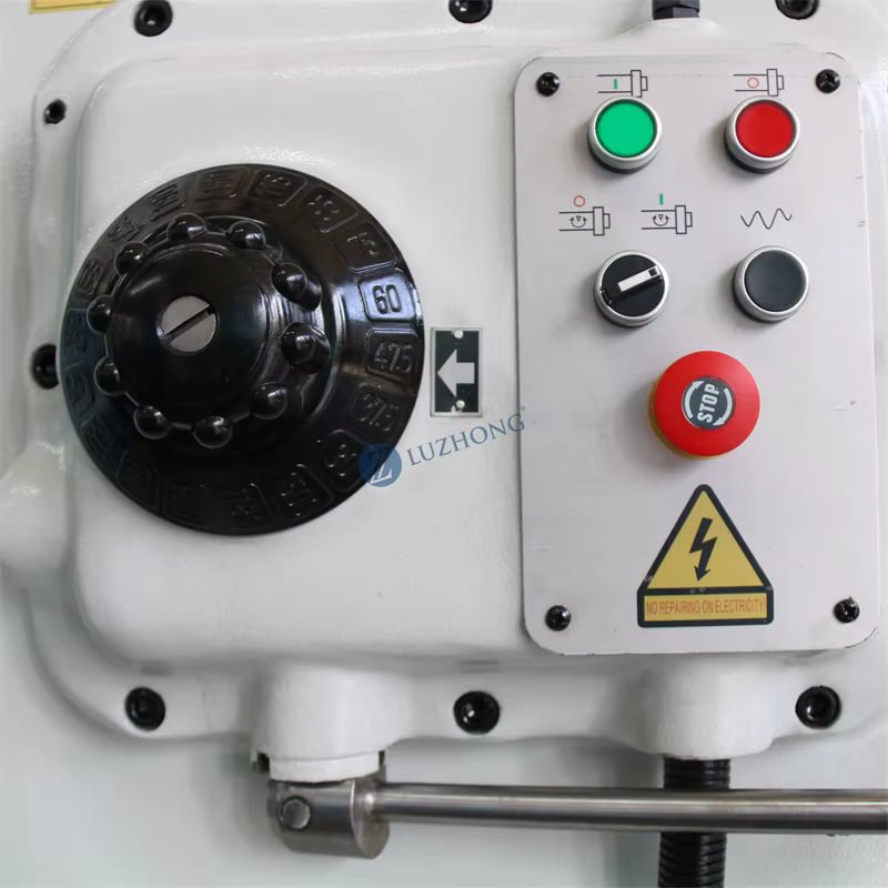 High Quality Horizontal Milling Machine X6132 — image 6