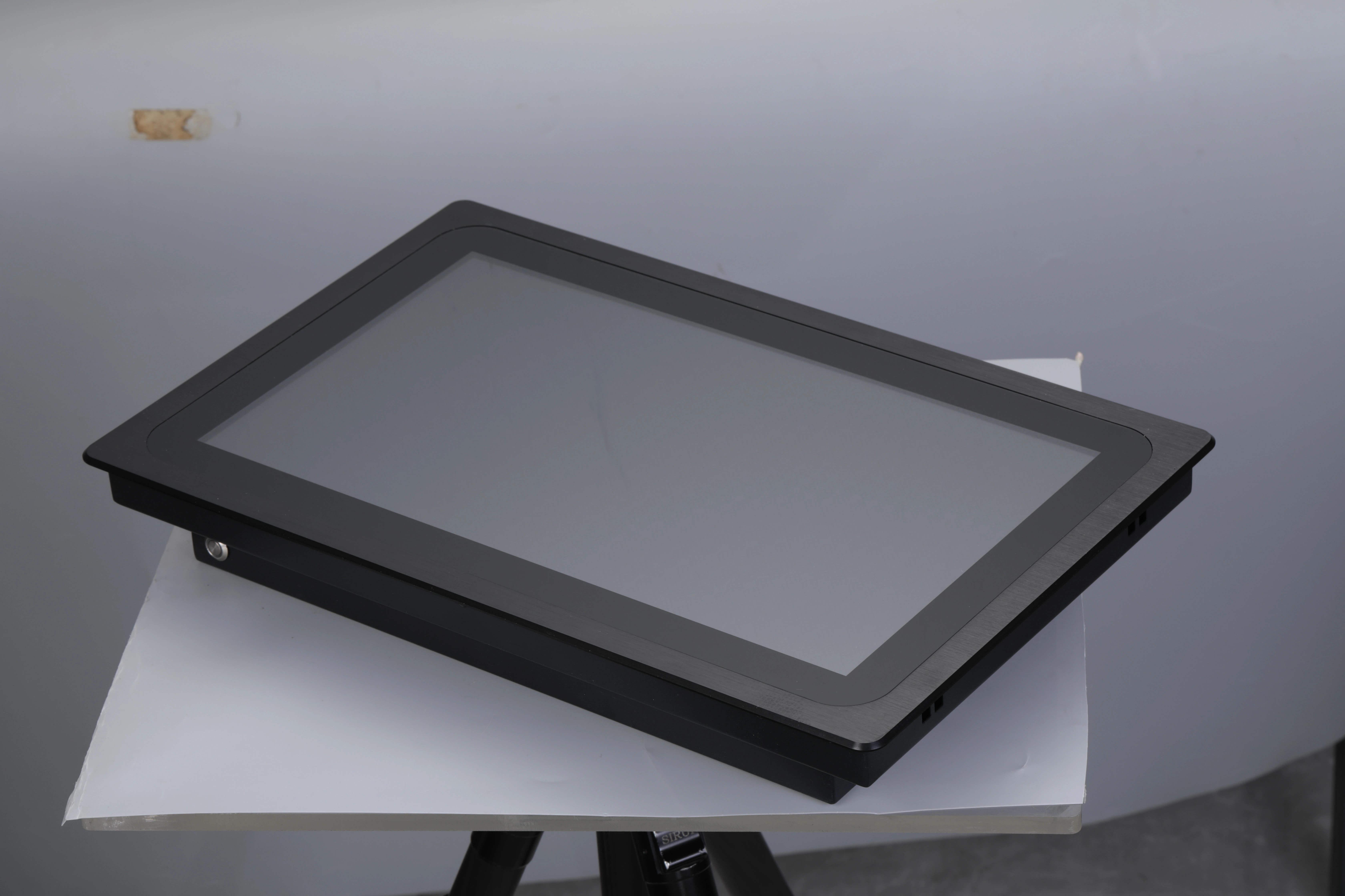 2025 19 Inch Industrial Panel PC — image 2