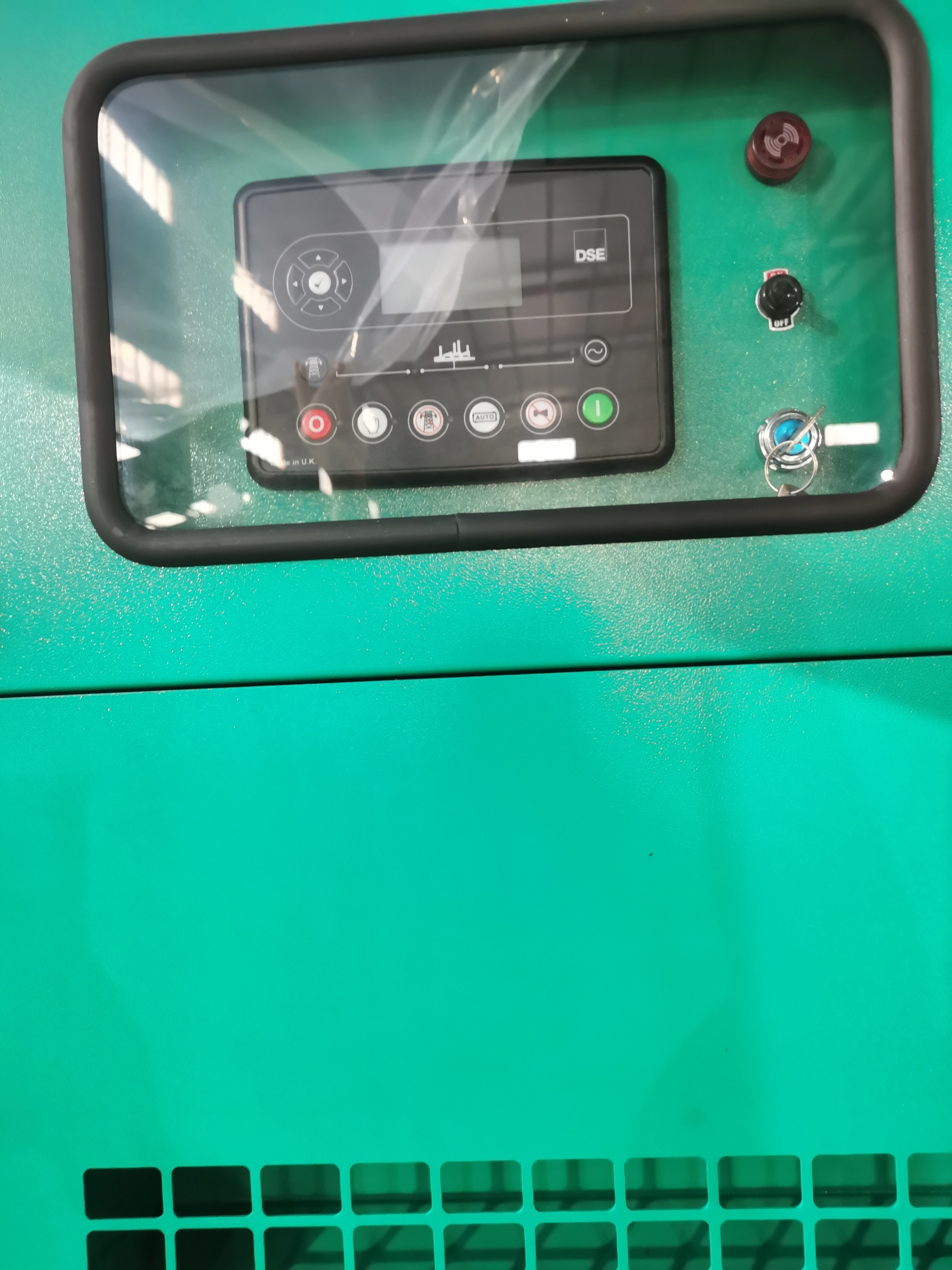 Remote Starting EU Digital 850kw 900kva 900kw 950kw 1000kva 1000kw Electric Power Generator in a Enclosure for Plant — image 3
